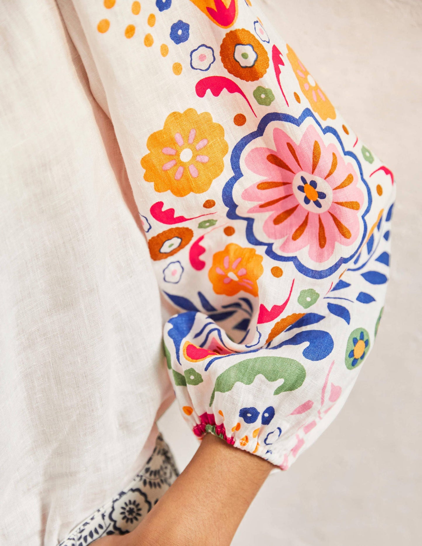 Blouse Becky manches longues en lin-Ivoire, motif Opulent Garden