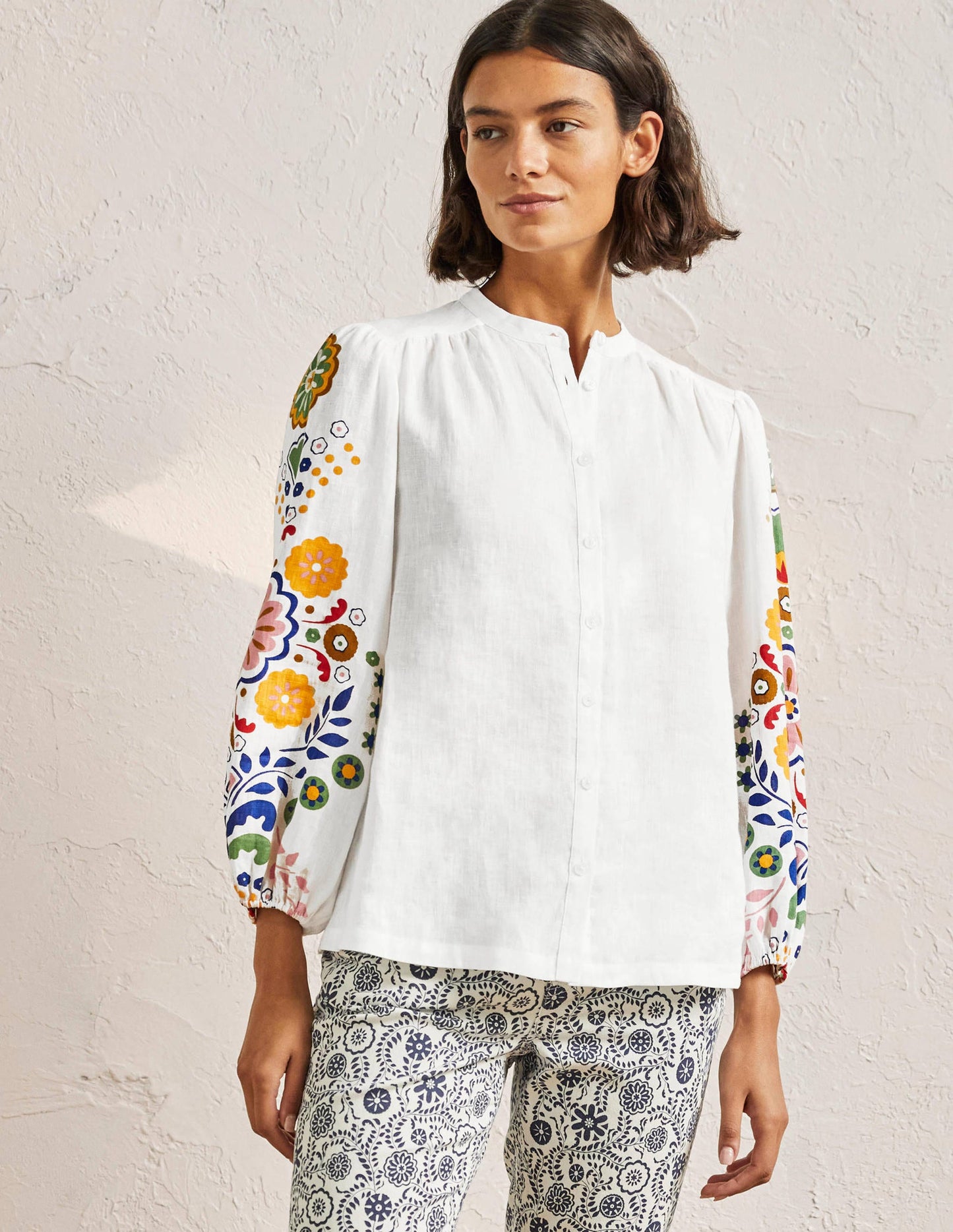 Blouse Becky manches longues en lin-Ivoire, motif Opulent Garden