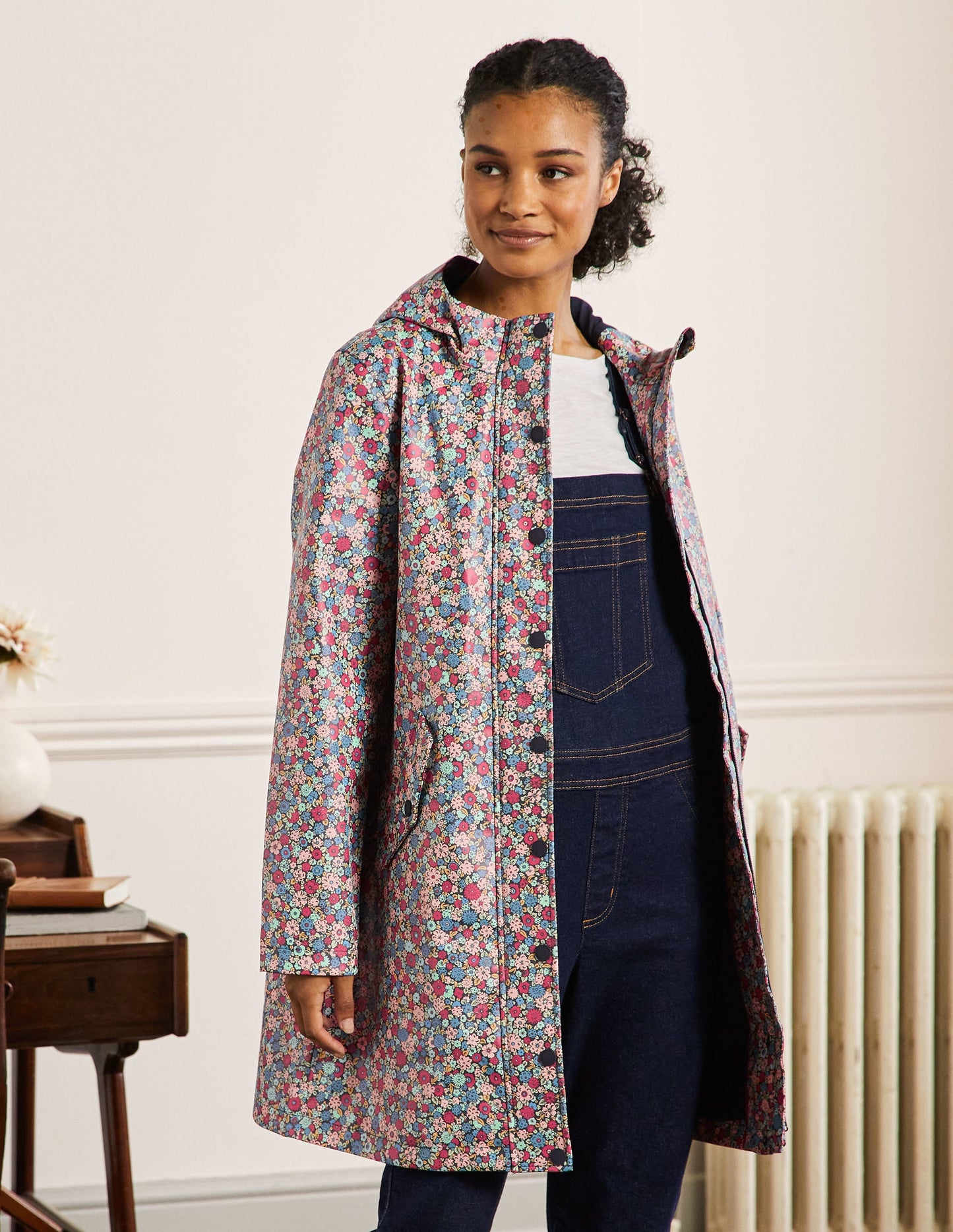 Morris Wasserdichter Regenmantel-Navy, Gruppierte Blumen