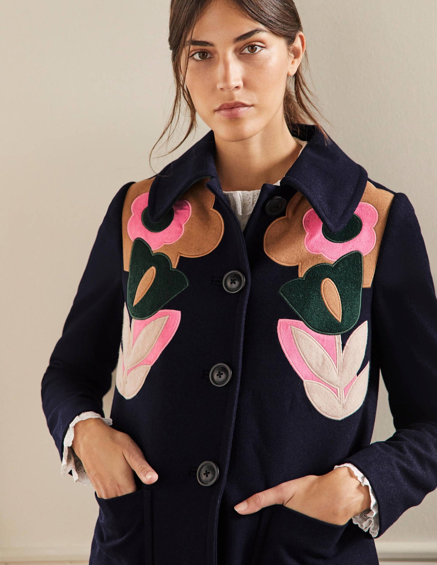 Amelia Wollmantel mit Applikation-Marineblau