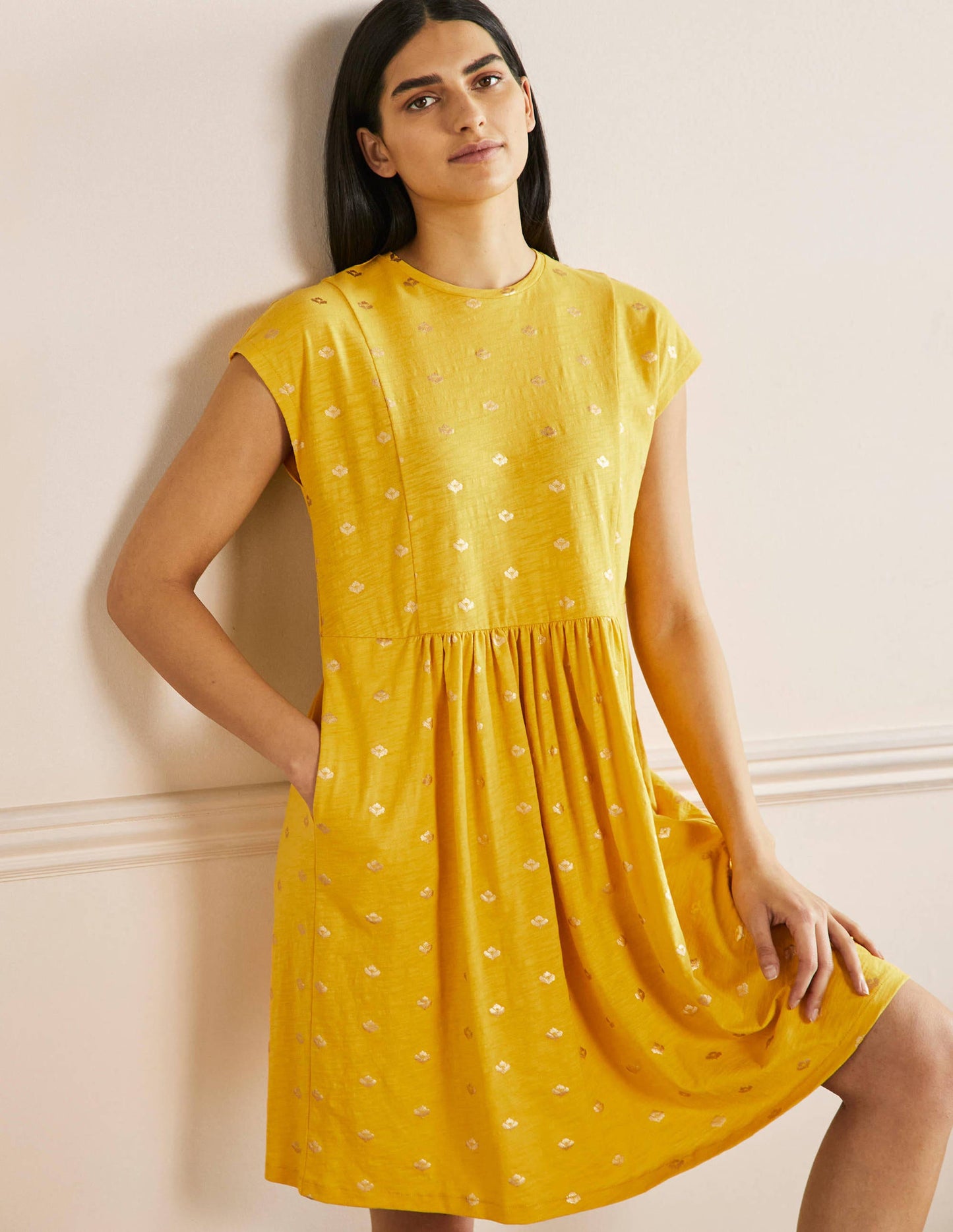 T-Shirt-Kleid aus Jersey-Honiggelb, Goldfolie