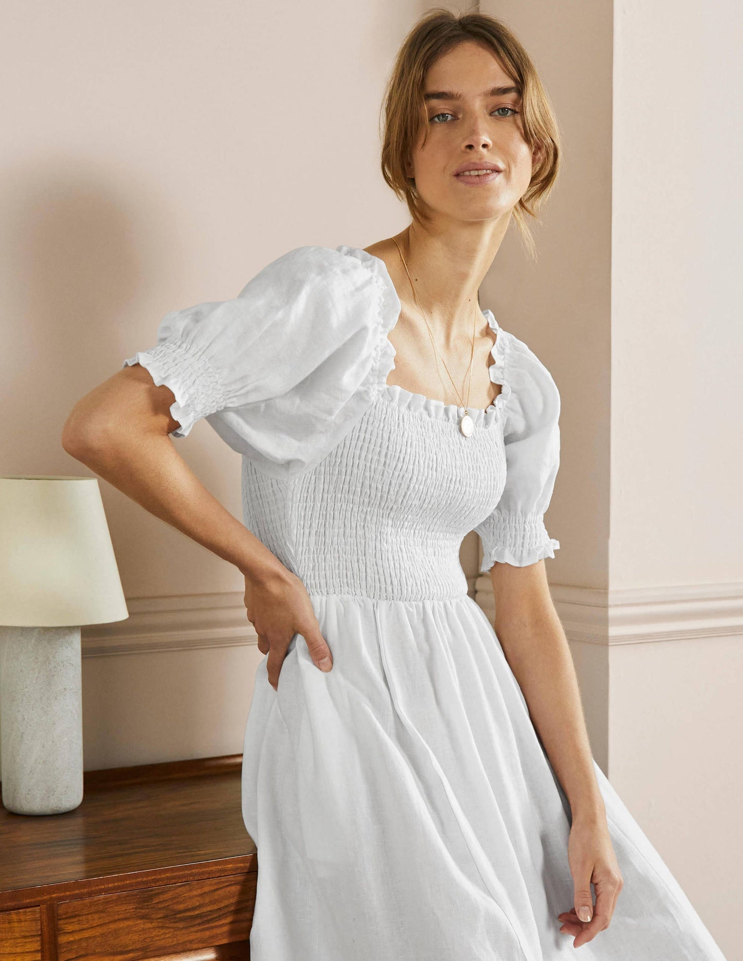 Midikleid mit gesmoktem Oberteil-Weiß