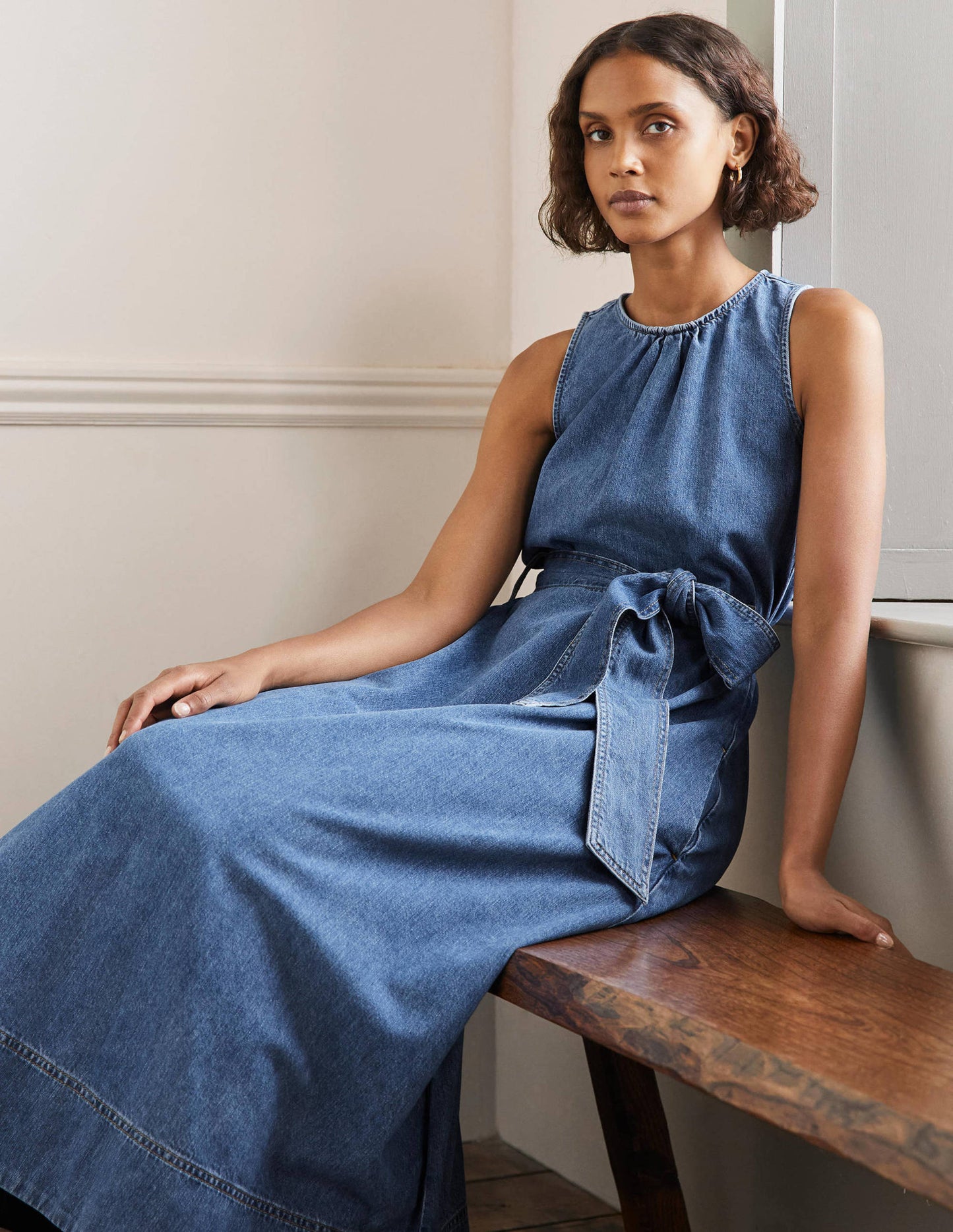 Ärmelloses Midikleid mit Gürtel-Mittleres Vintageblau, Denim
