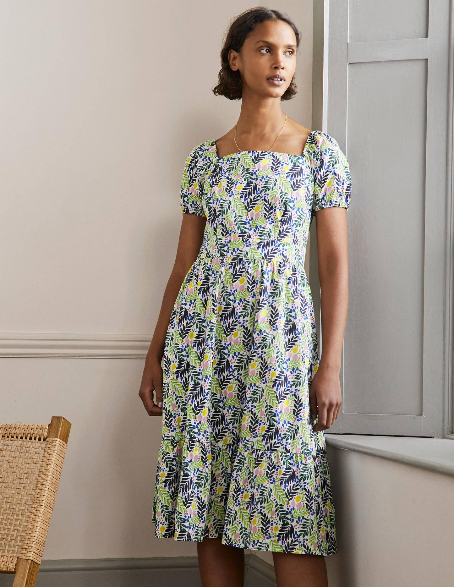 Stufenkleid mit eckigem Ausschnitt-Bunt, Zitronenblätter