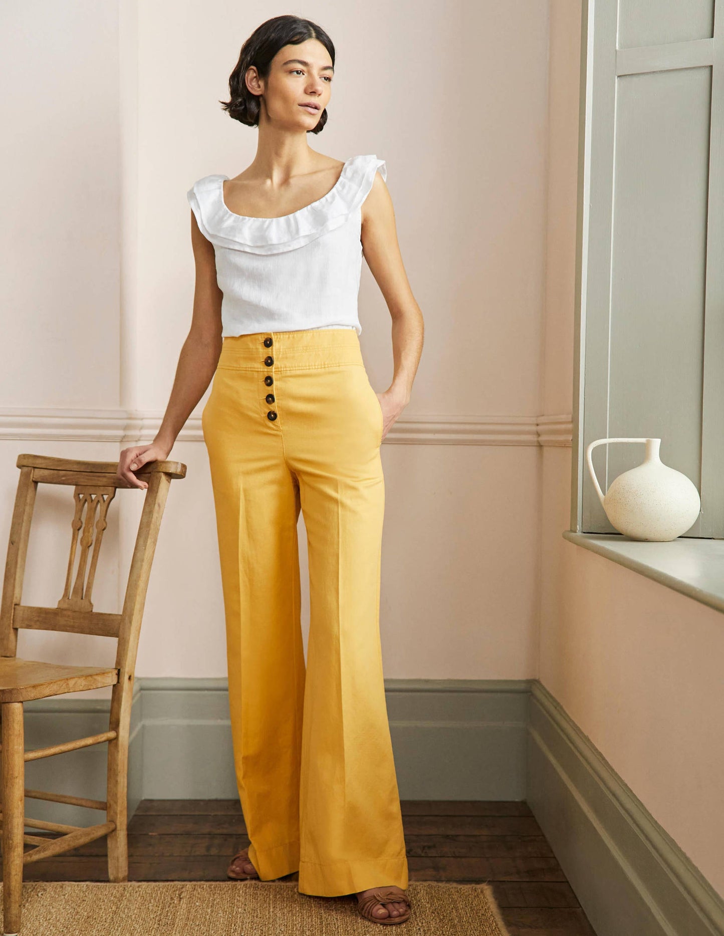 Ausgestellte Hose mit hohem Schnitt-Eigelb