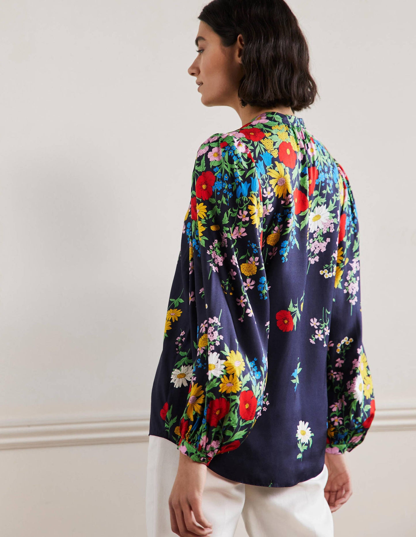 Anna Bluse mit Blousonärmeln-Navy, Botanikmuster