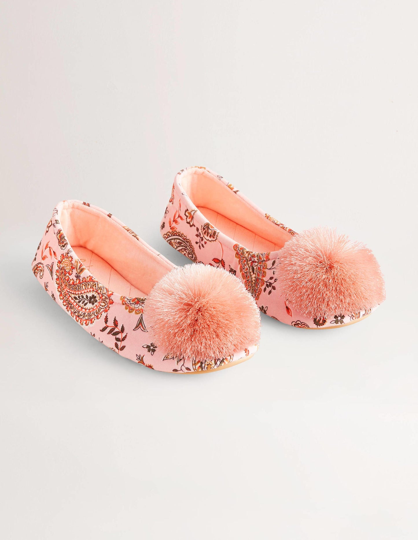Hausschuhe mit Bommeln-Paisleymuster