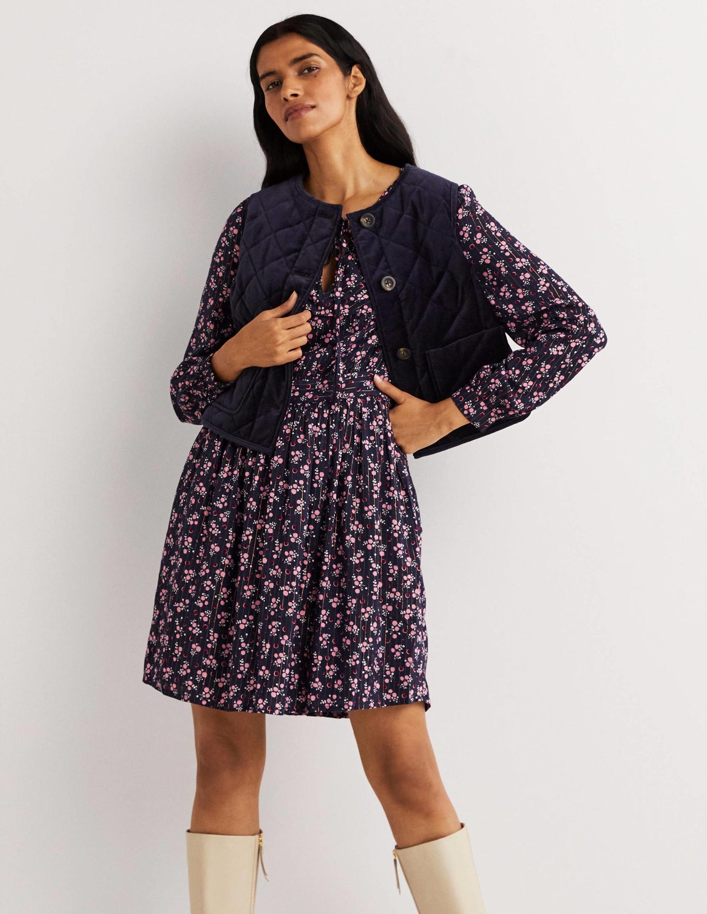 Metallisches Kleid mit Rüschen-Navy, Beerenzweig