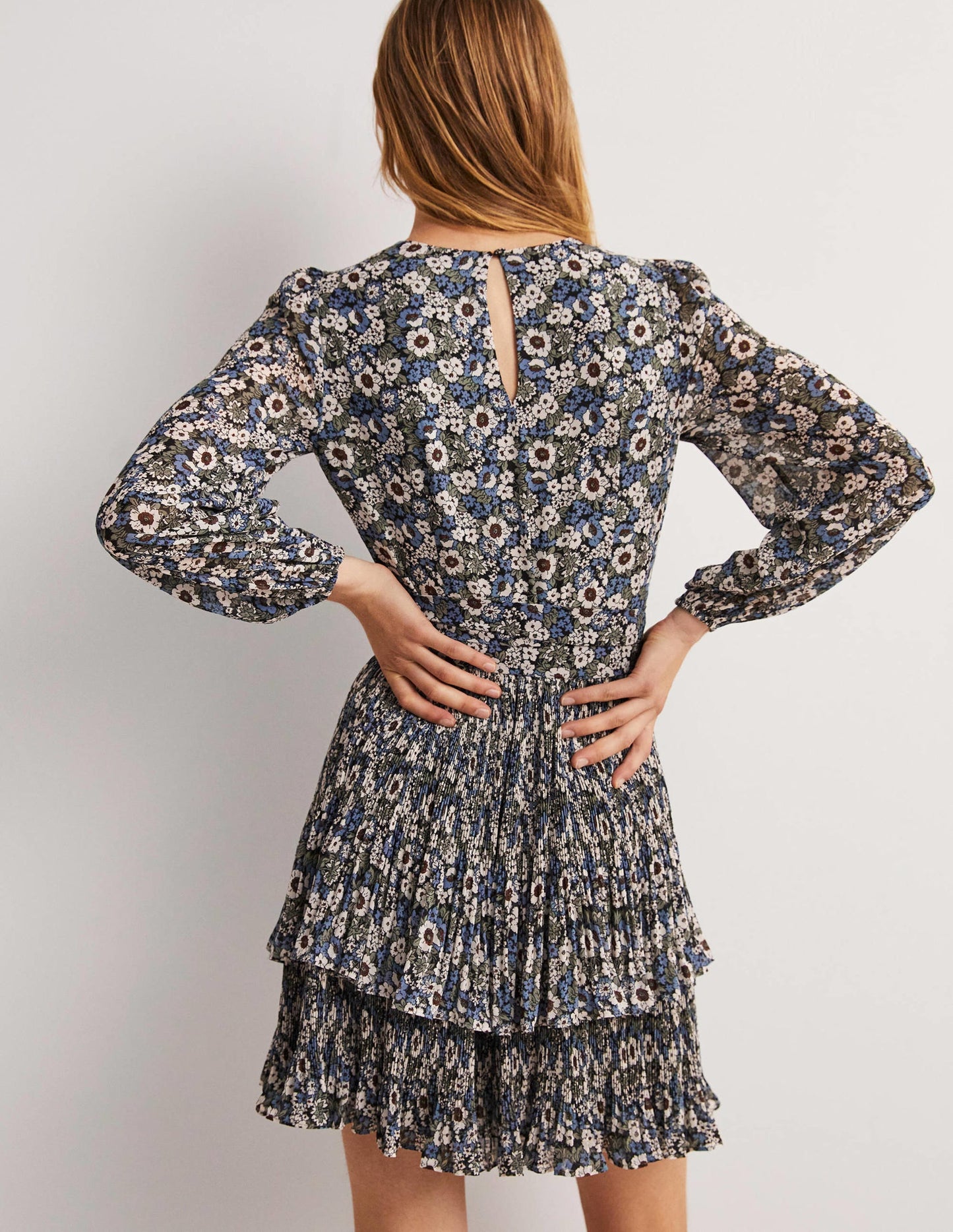 Minikleid mit Plisseerock-Schwarz, Blumenwiese