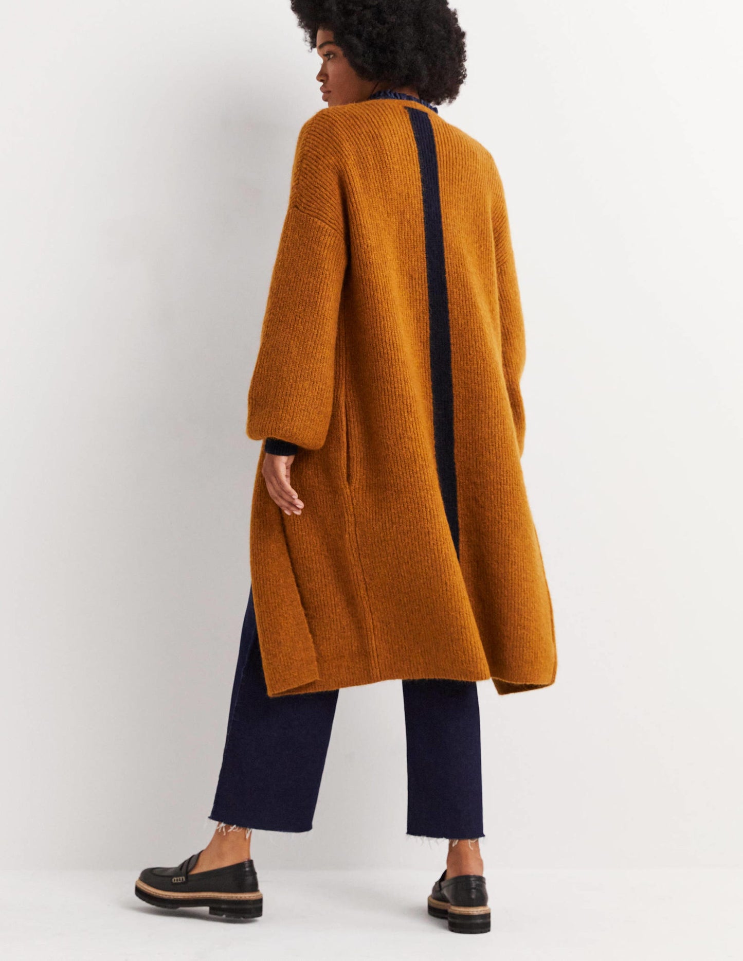 Flauschiger langer Cardigan-Karamellbonbonbraun, Navy