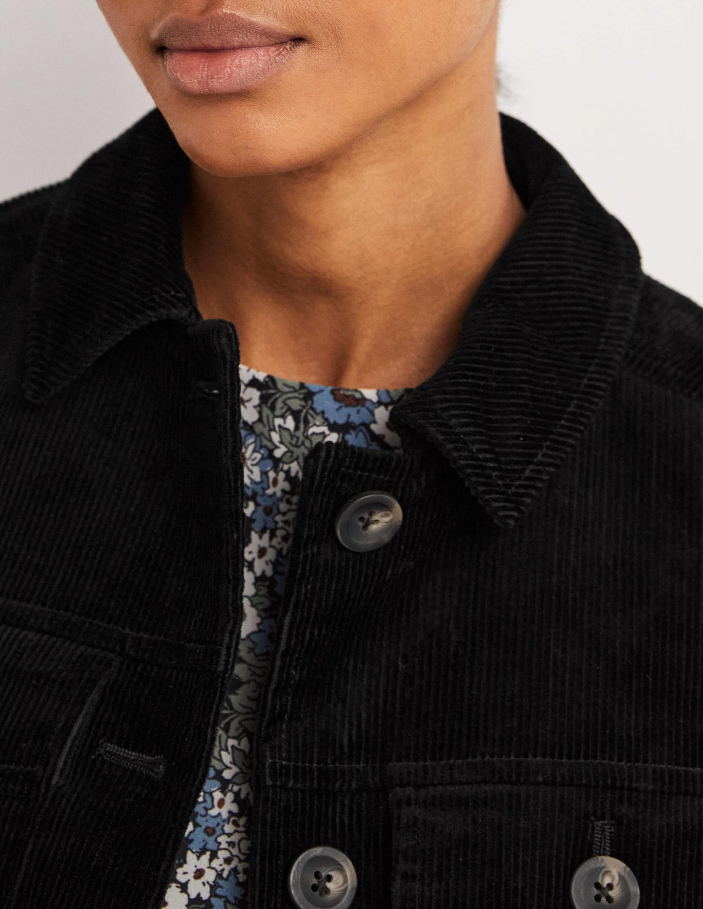 Kurze Cordjacke-Schwarz