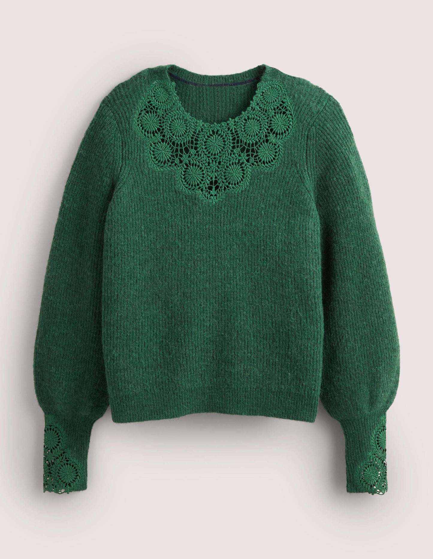 Flauschiger Pullover mit Stickerei-Jägergrün, Stickerei