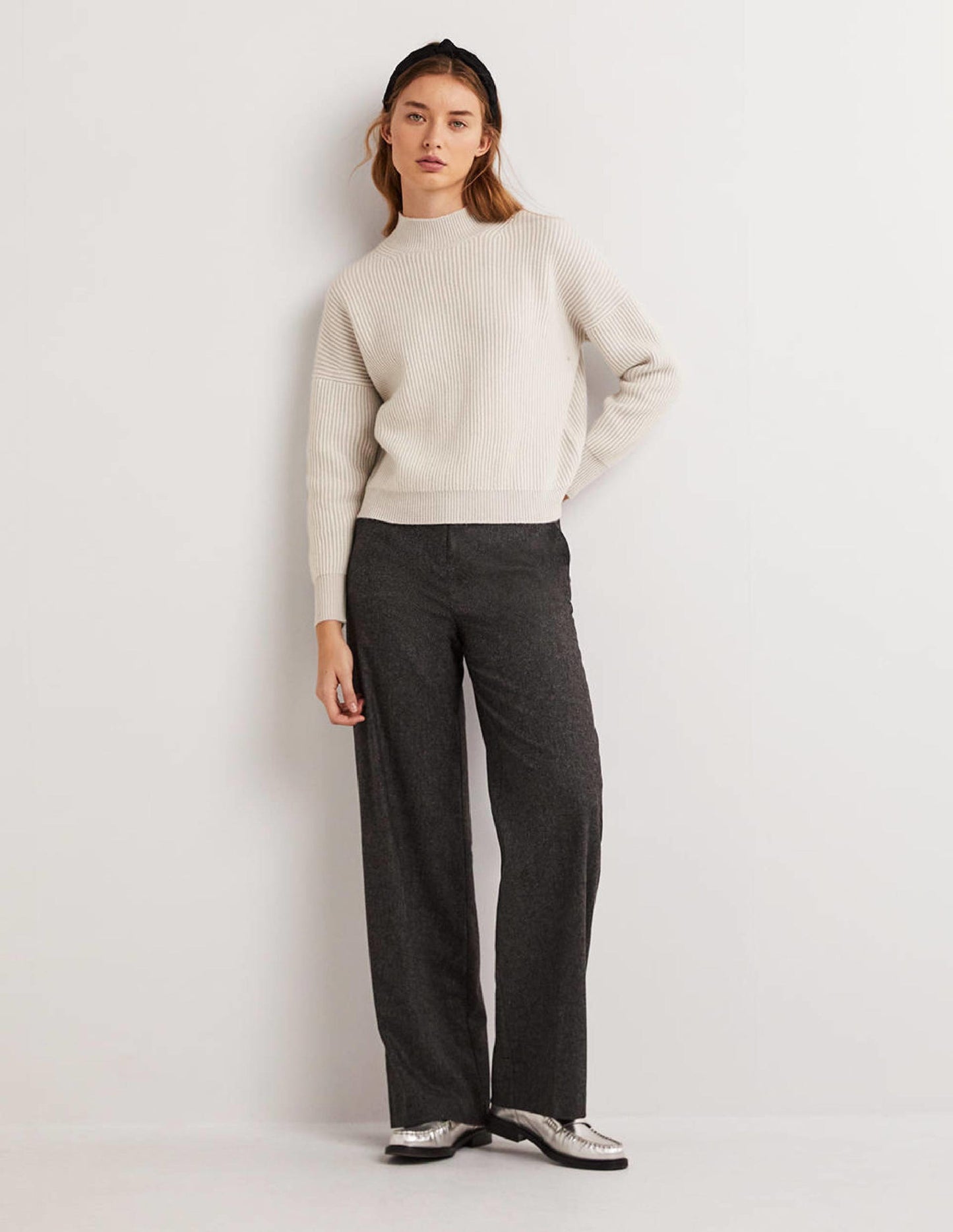 Rippstrick-Kaschmirpullover-Pastellgrau/Naturweiß
