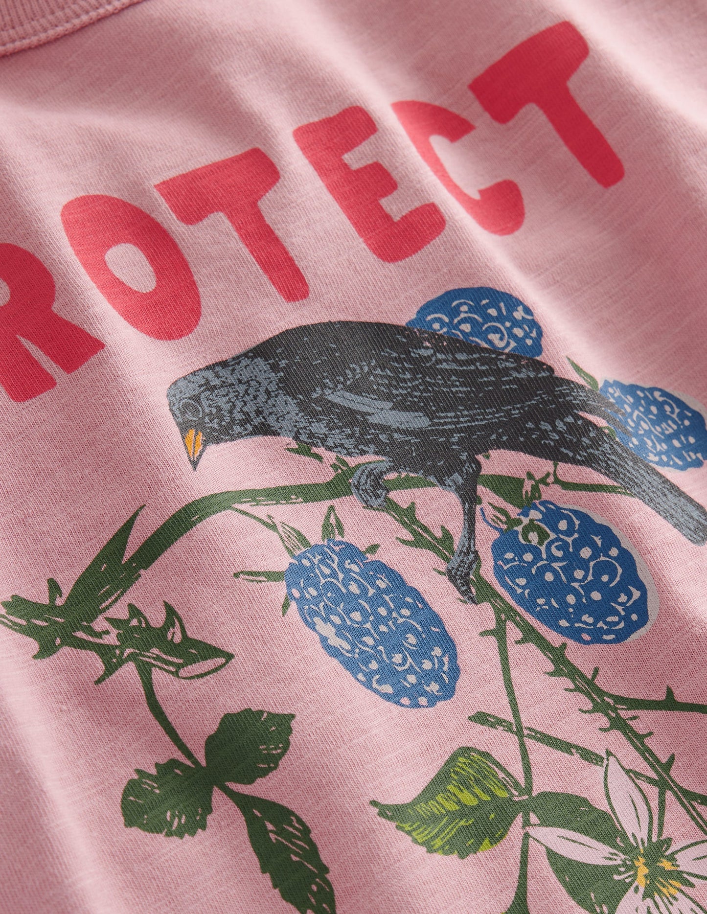 Lässiges T-Shirt mit Öko-Druck-Mandelrosa Protect