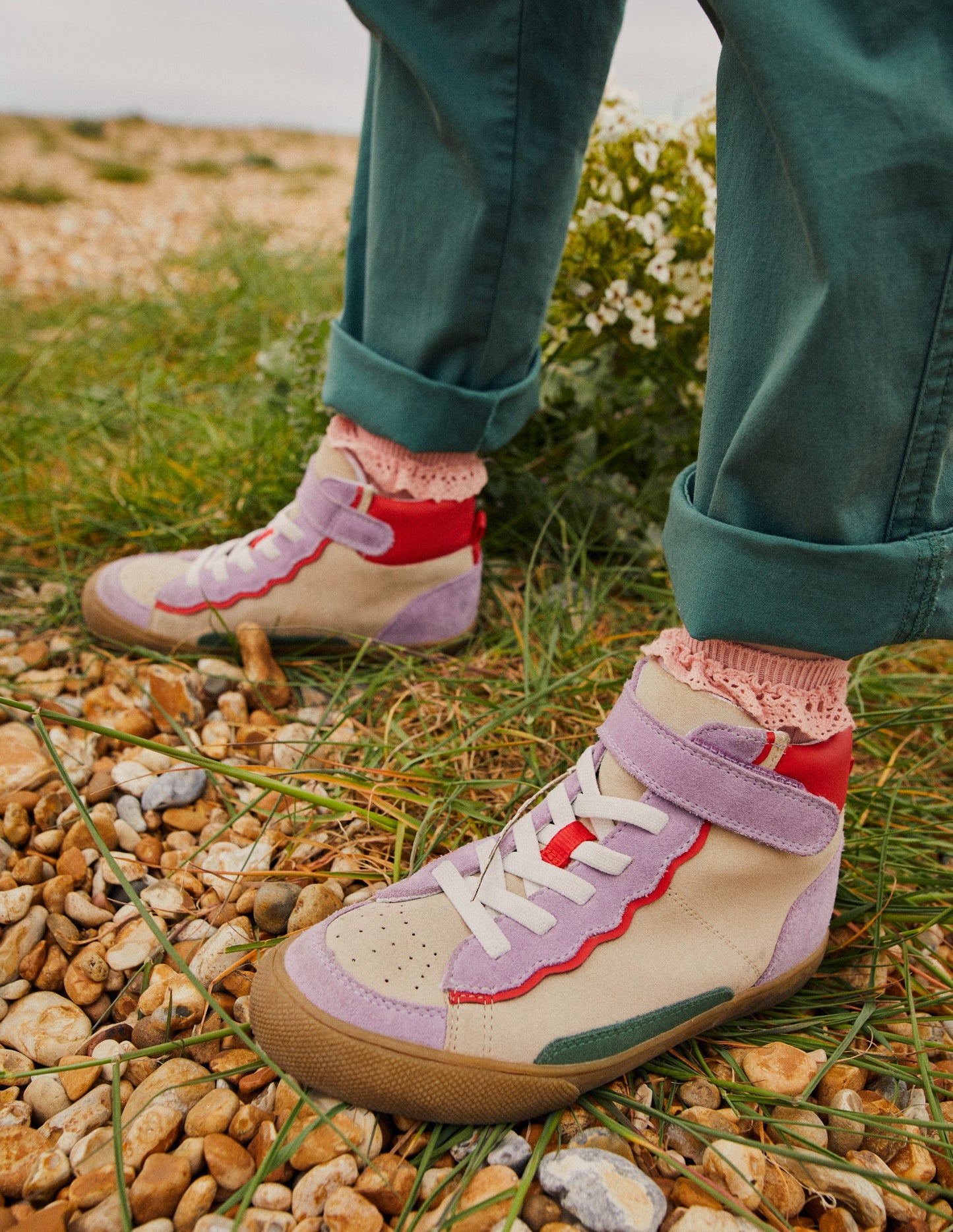 Hohe Sneaker aus Leder-Asternlila