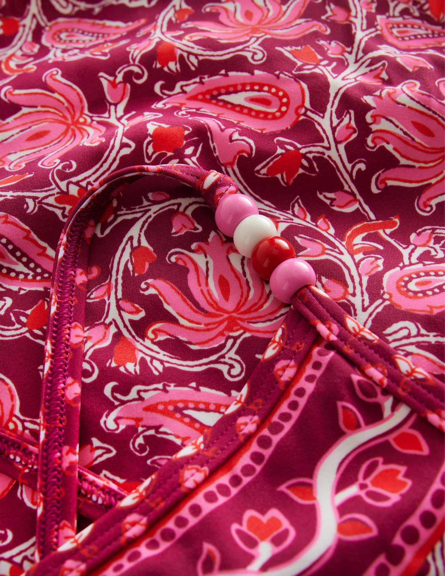 Badeanzug mit Perlen-Strahlendes Beerenrot, Paisleymuster