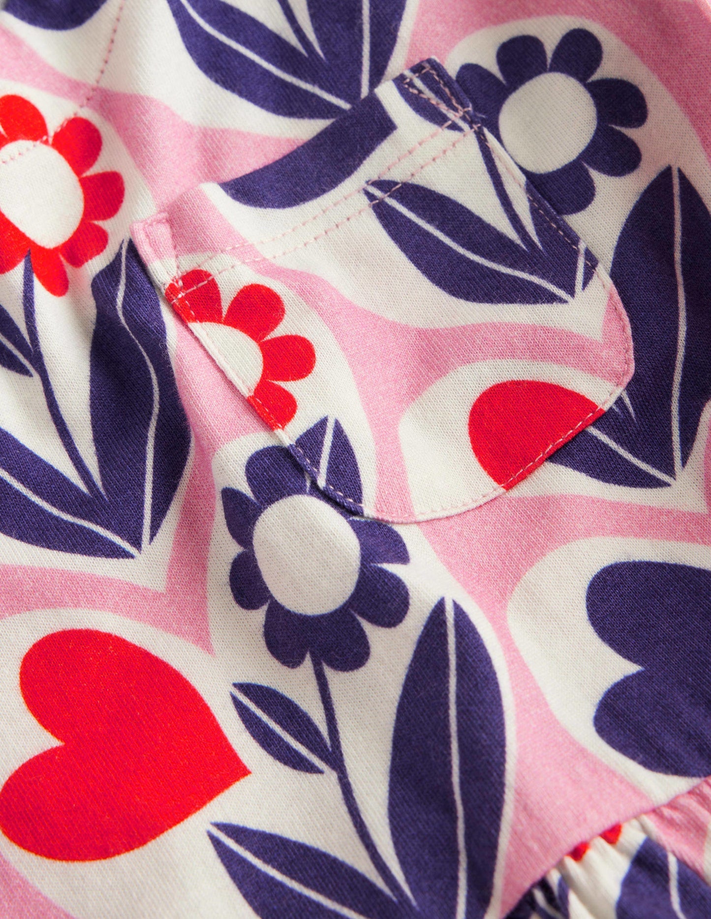 Fröhliches Jerseykleid mit langen Ärmeln-Hellrosa, Blumen-Herzen