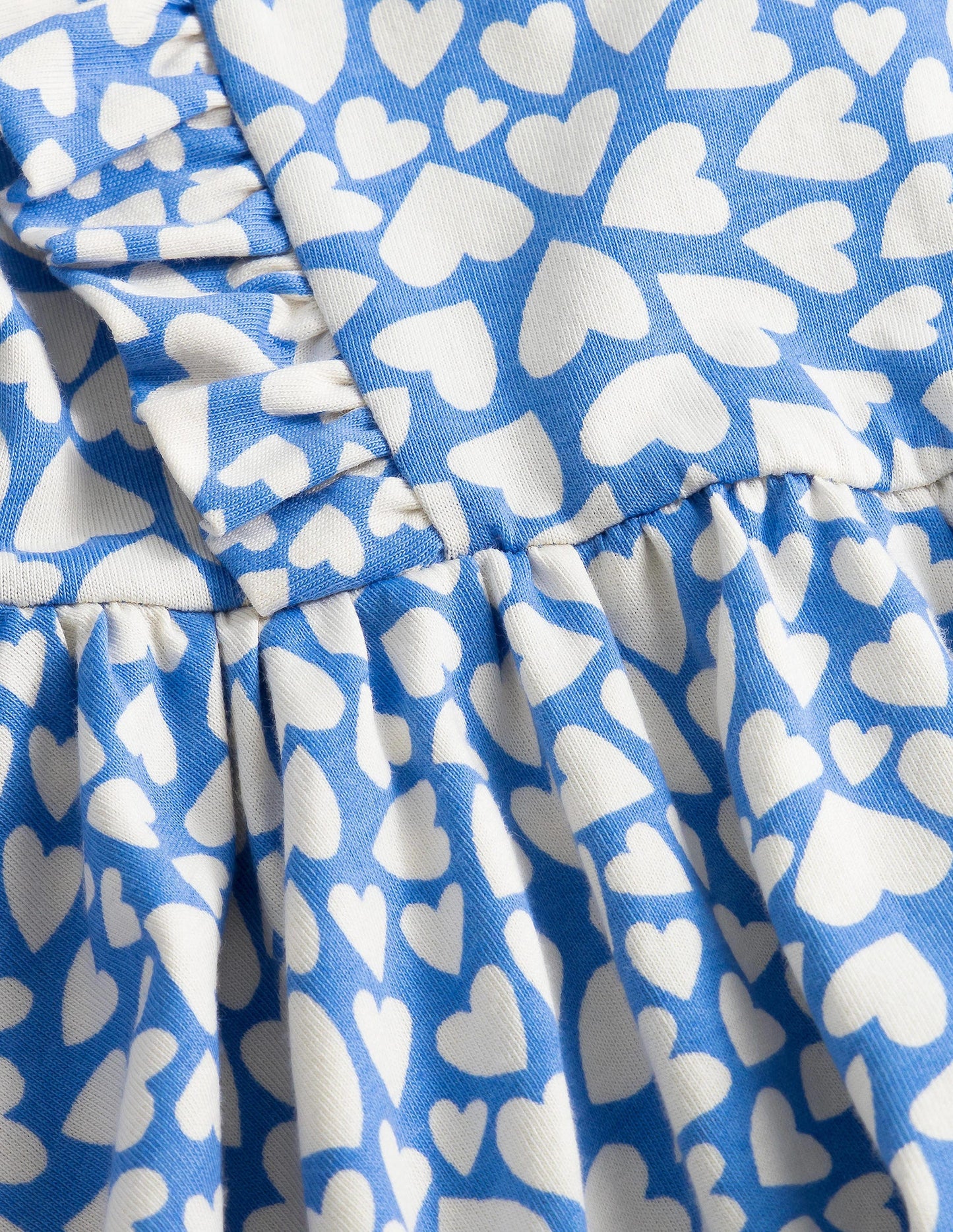 Ausgestelltes Kleid mit Rüschen-Penzance-Blau, Herzen