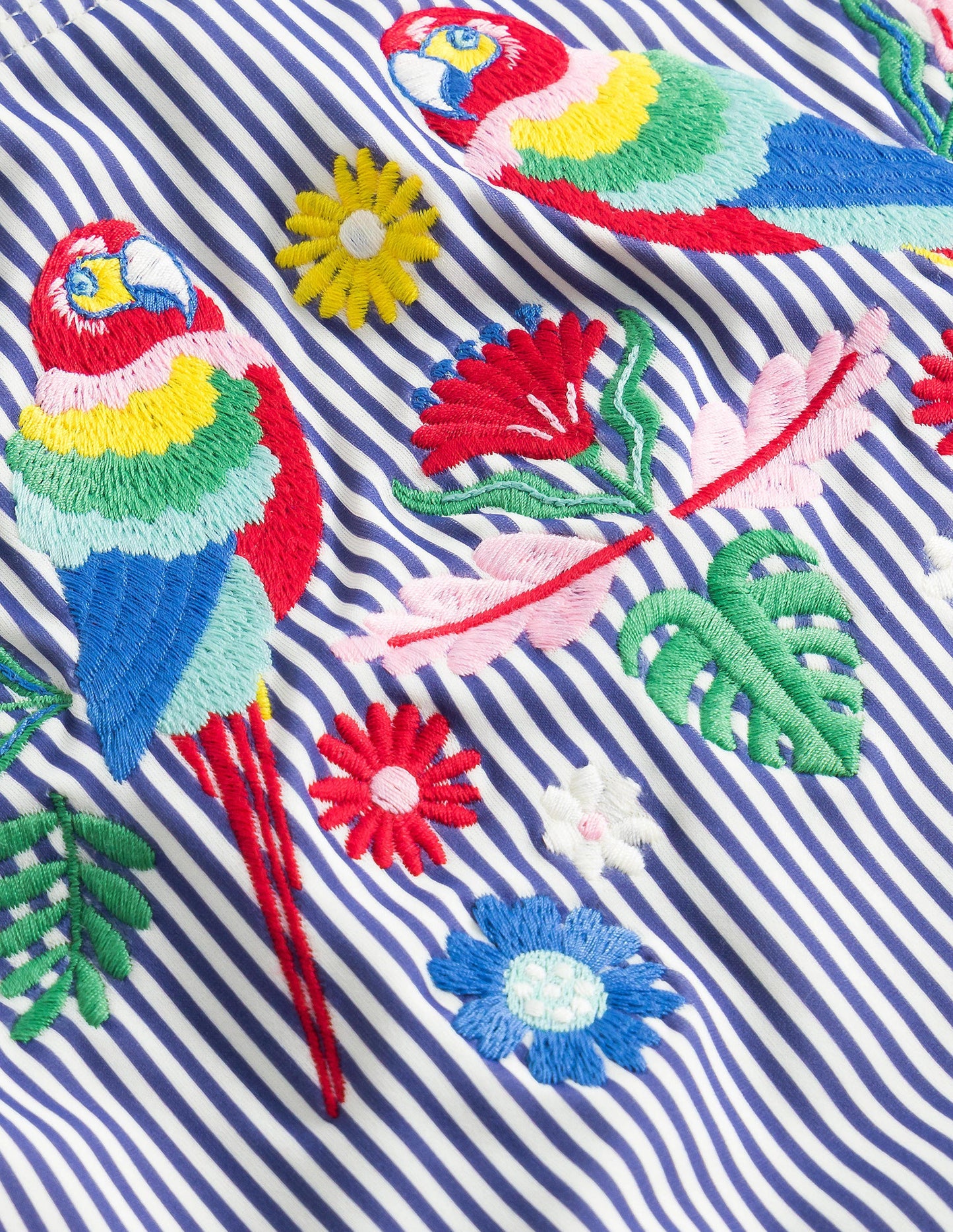 Badeanzug mit Stickereien-Segelblau/Naturweiß, Gestreift/Papagei