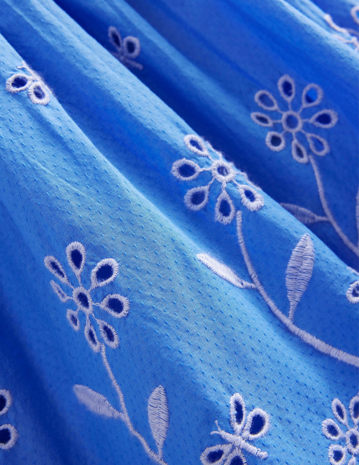 Ausgestelltes Kleid mit Lochstickerei-Penzance-Blau