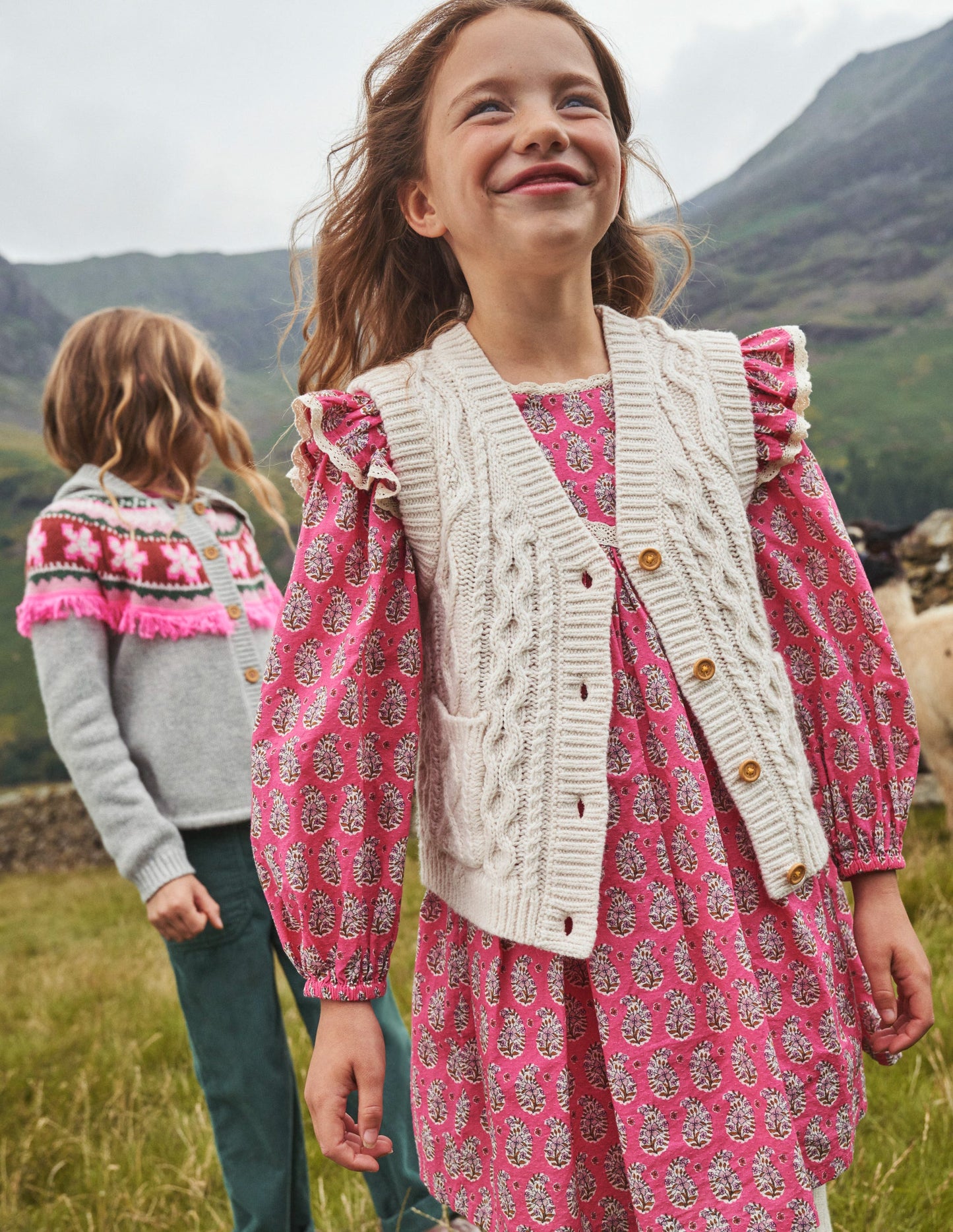 Kleid mit Spitzenbesatz und Druck-Mittelrosa Paisley