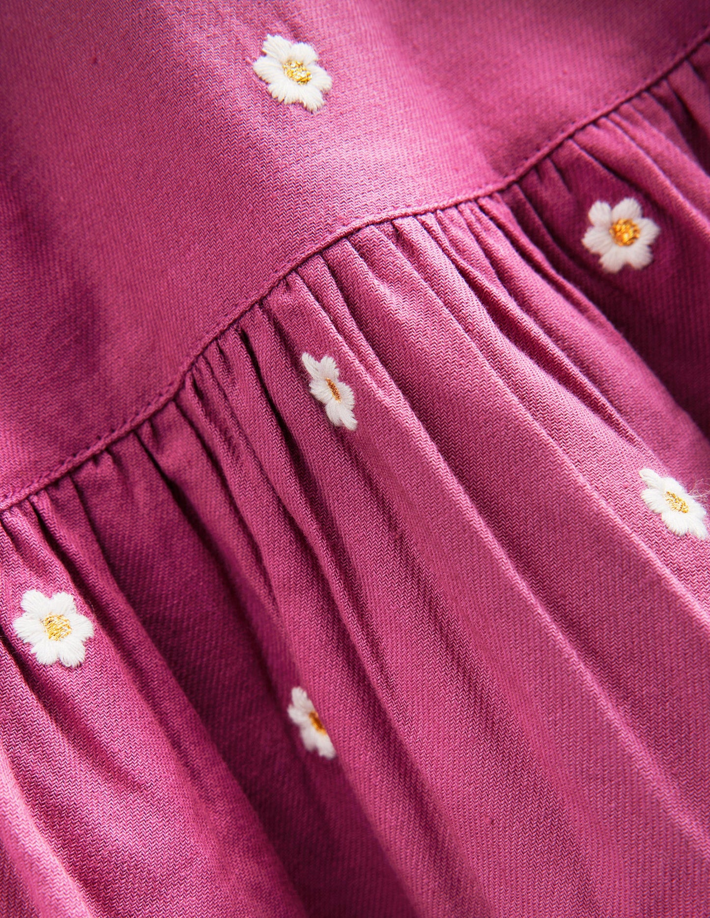 Besticktes schwingendes Kleid-Rosa Gänseblümchen
