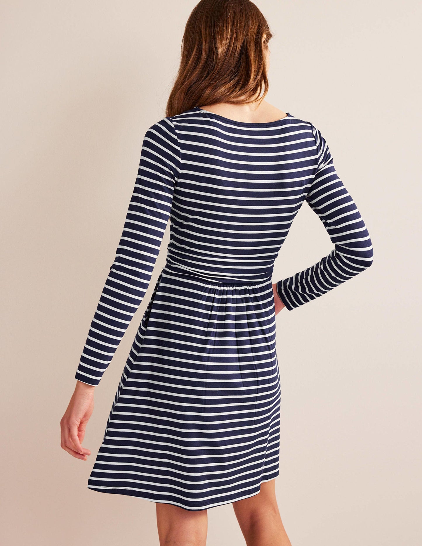 Abigail Jerseykleid-Marineblau, Naturweiß Gestreift