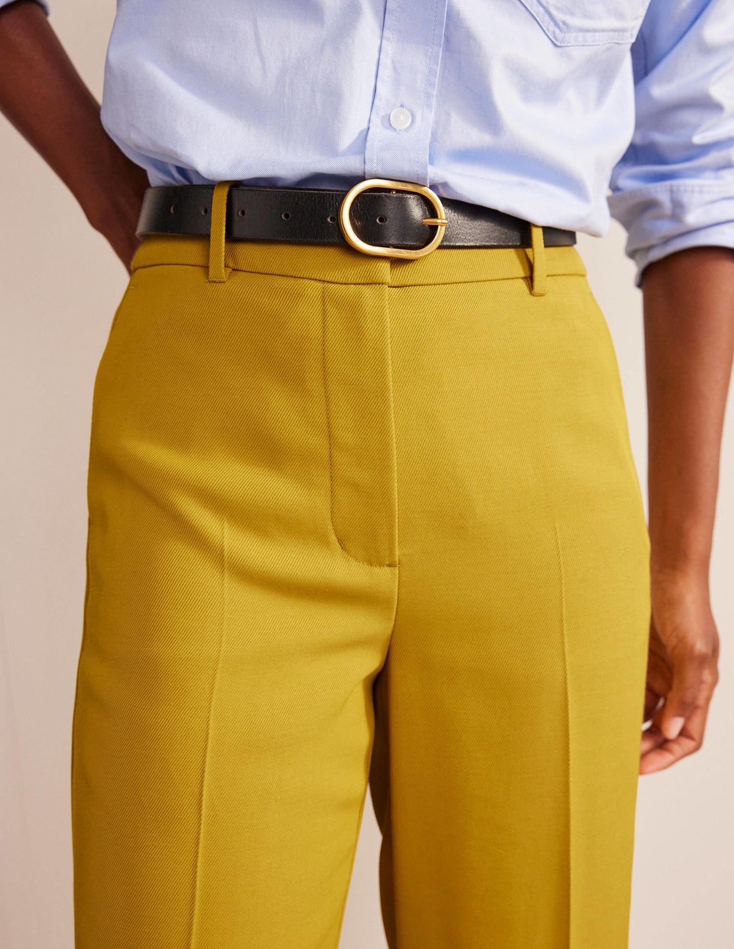 Figurbetonende Karottenhose-Zitronengelb