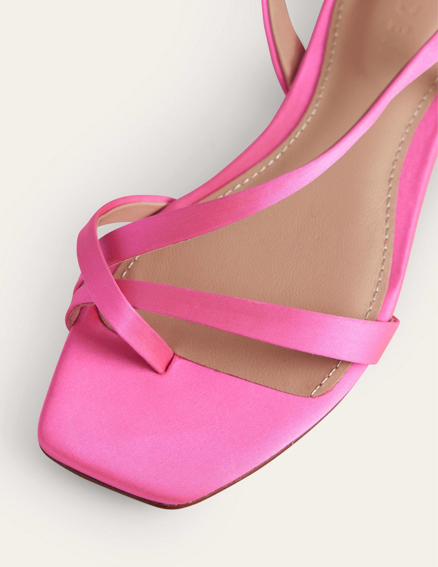 Flache Satin-Sandalen mit Zehenschlaufe-Festivalrosa, Satin