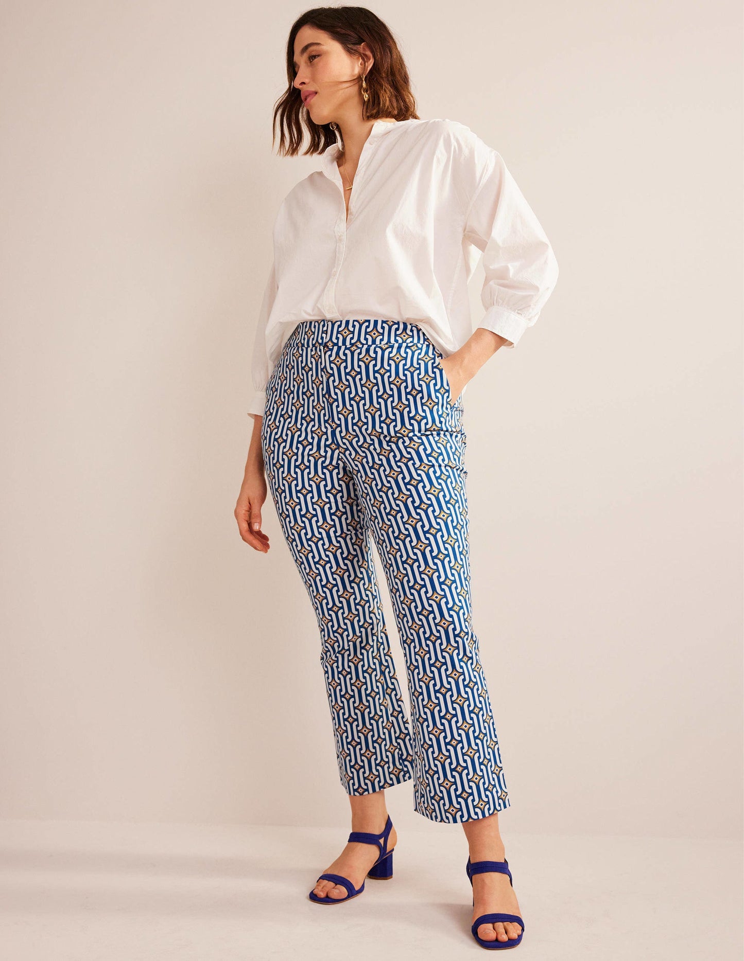 Ausgestellte 7/8-Hose-Saphirblau, Geometrisches Muster