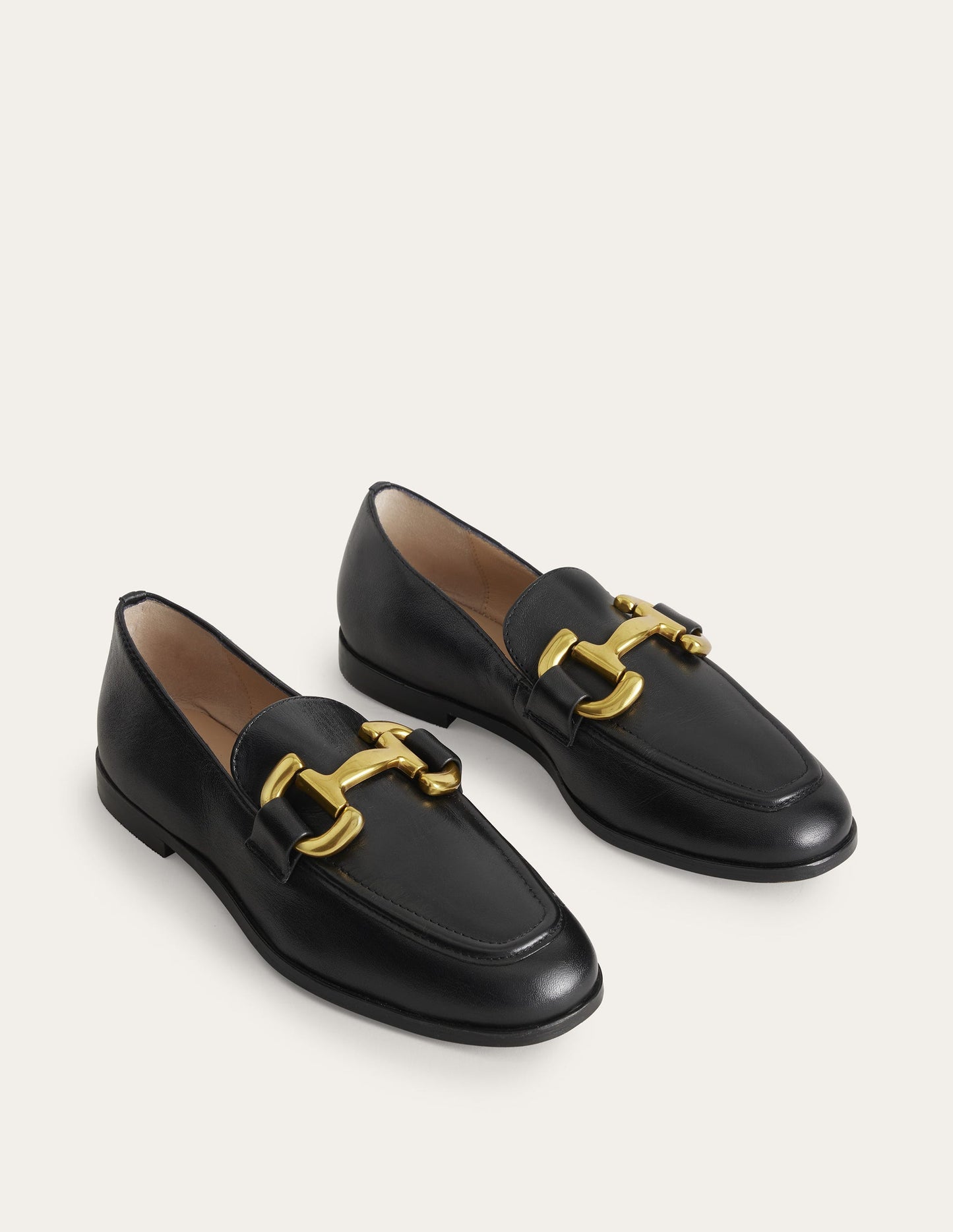 Iris Loafer mit Trensendetail-Schwarz