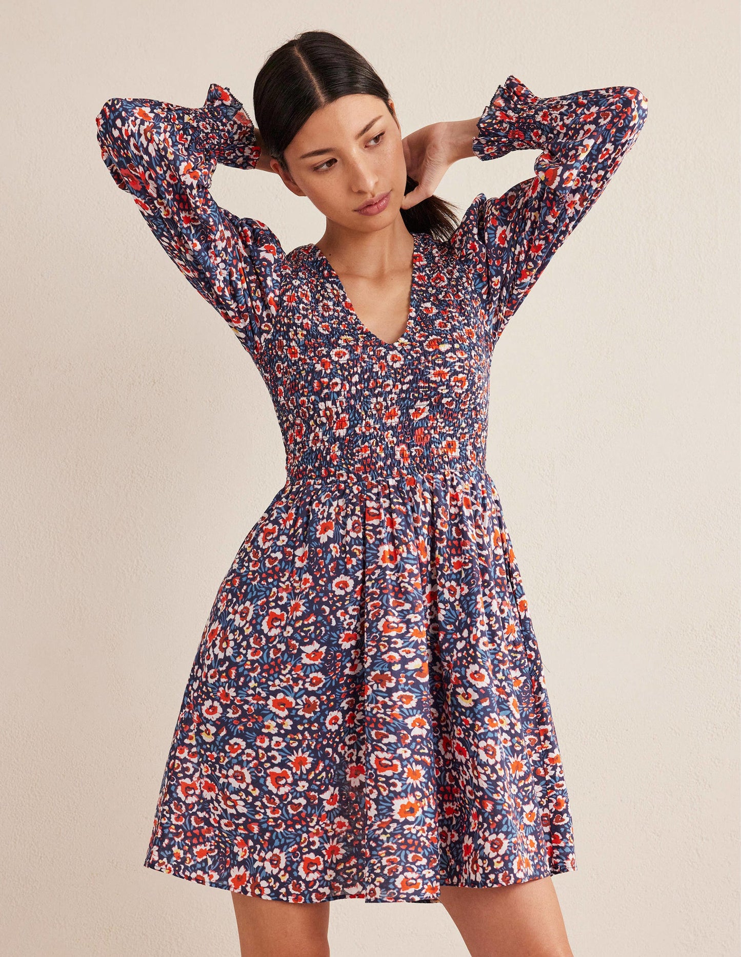 Minikleid mit gesmoktem Oberteil-Französisches Marineblau, Paradiesblüten
