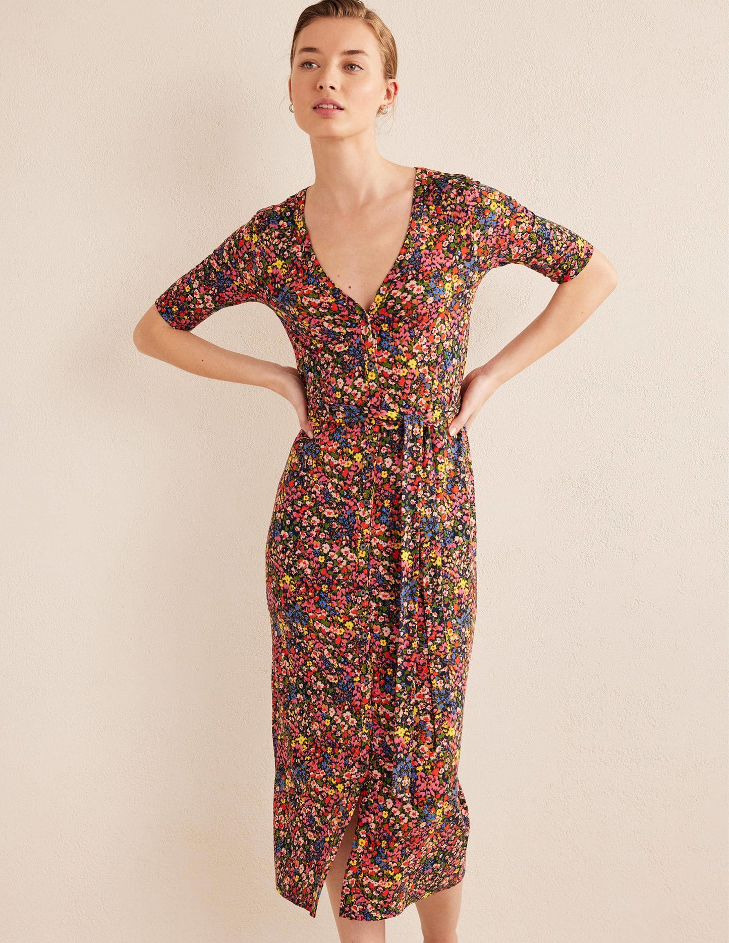 Midikleid aus Jersey mit Knopfleiste-Bunt, Gardenienblüten