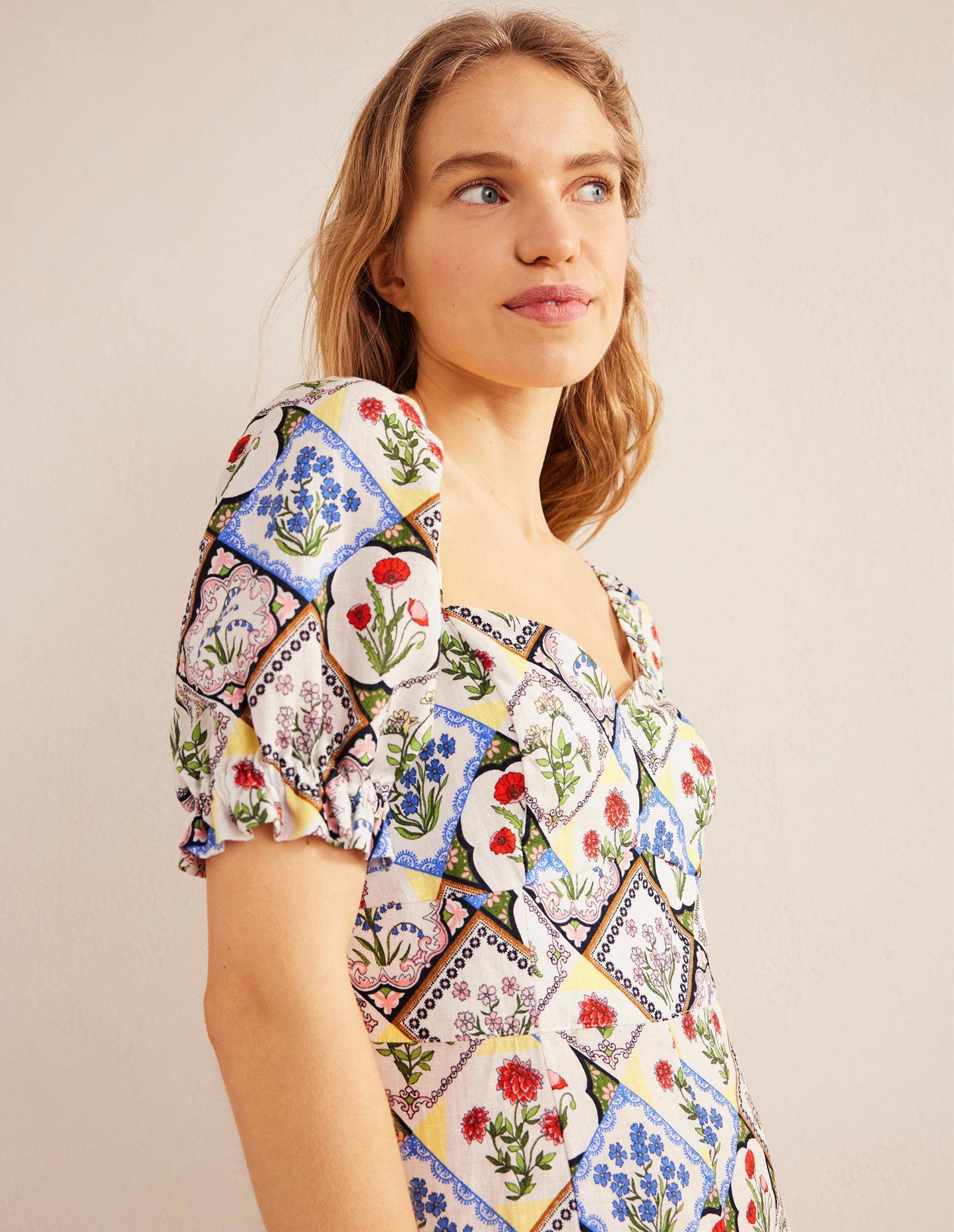 Leinen-Midikleid mit Herzausschnitt-Naturweiß, Wilde Glockenblumen