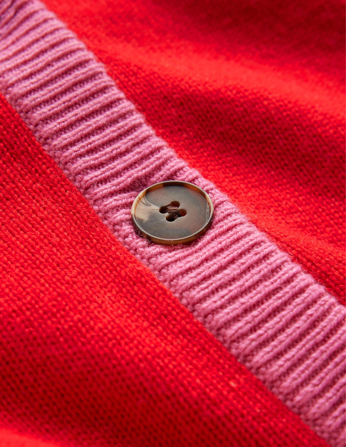 Alma Strickjacke mit Kontrastbesatz-Flame Scarlet, Sangria Sunset
