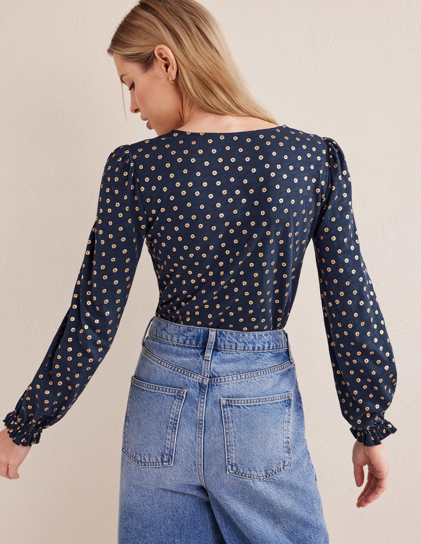 Geknöpftes Oberteil mit V-Ausschnitt-Französisches Navy, Blumenmuster/Getupft