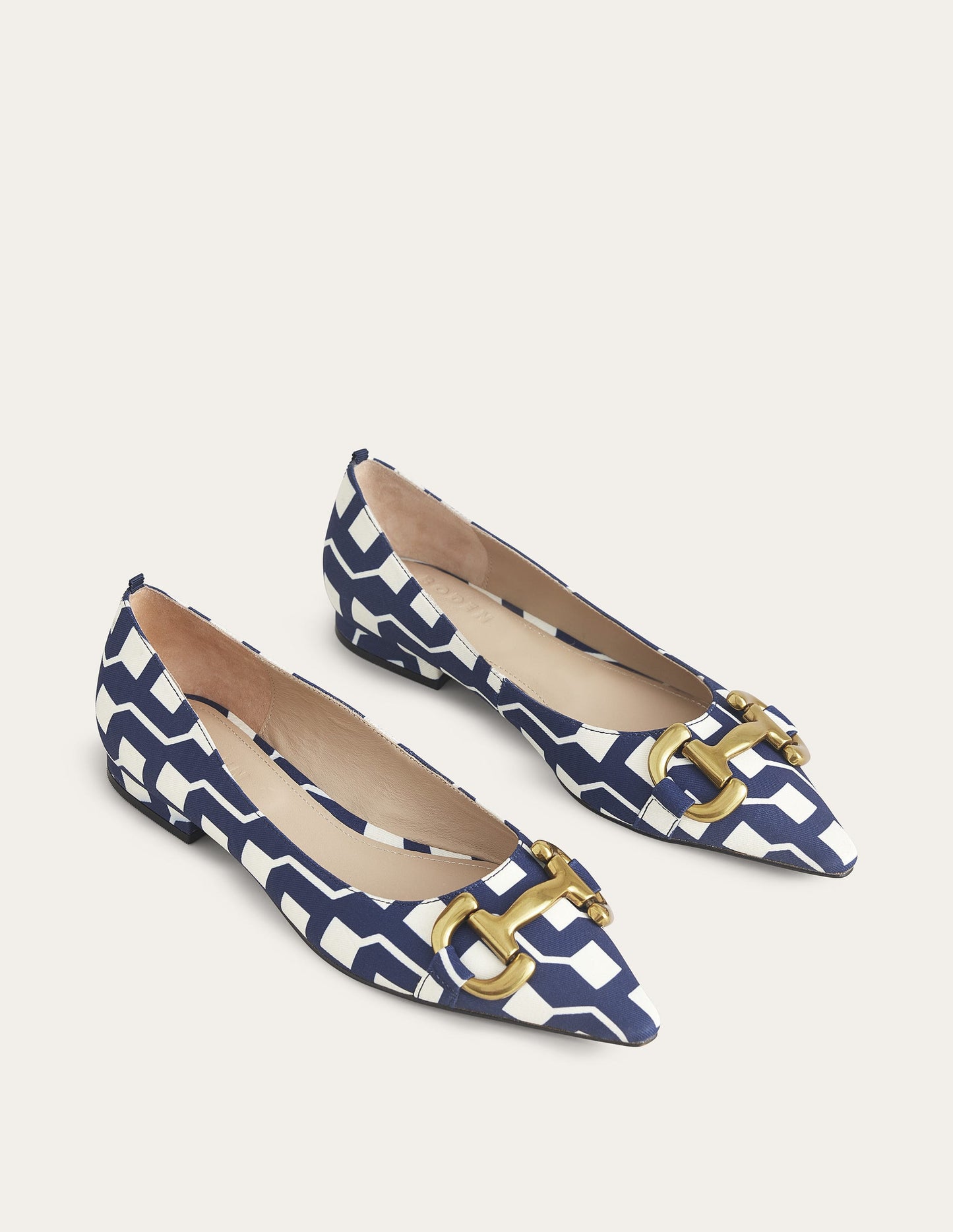 Ballerinas mit Trensendetail-Französisches Marineblau, Geometrisches Würfelmuster