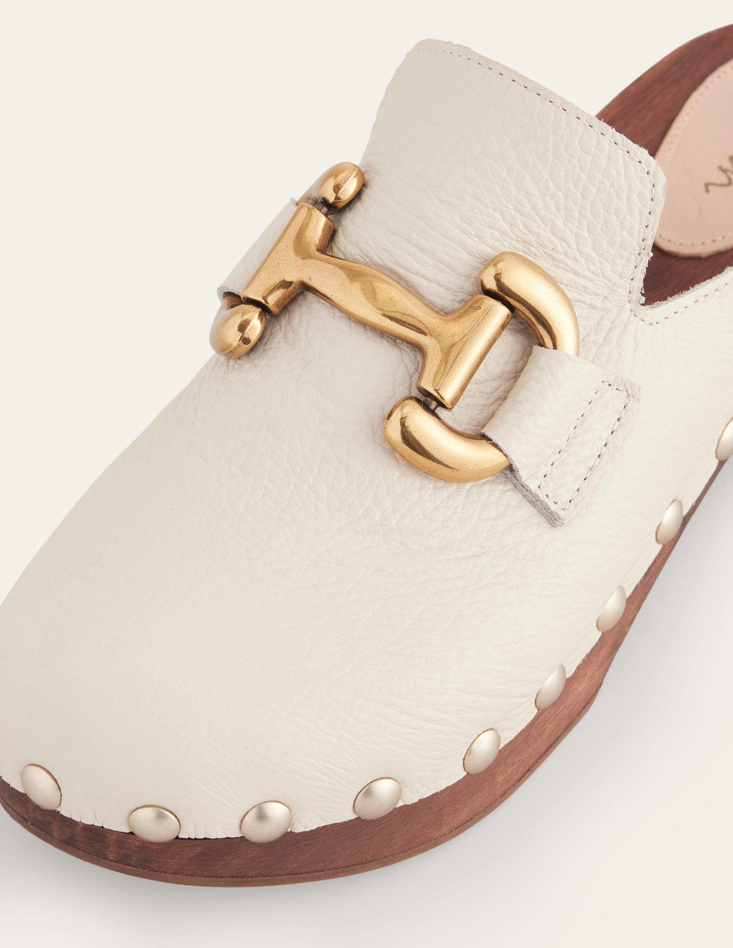 Iris Absatz-Clogs mit Trensendetail-Ecru