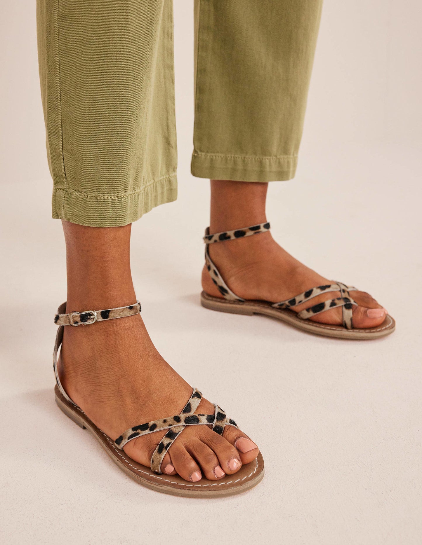 Einfache Sandalen mit flacher Sohle-Klassisch, Leopardenmuster/Ponyhaar