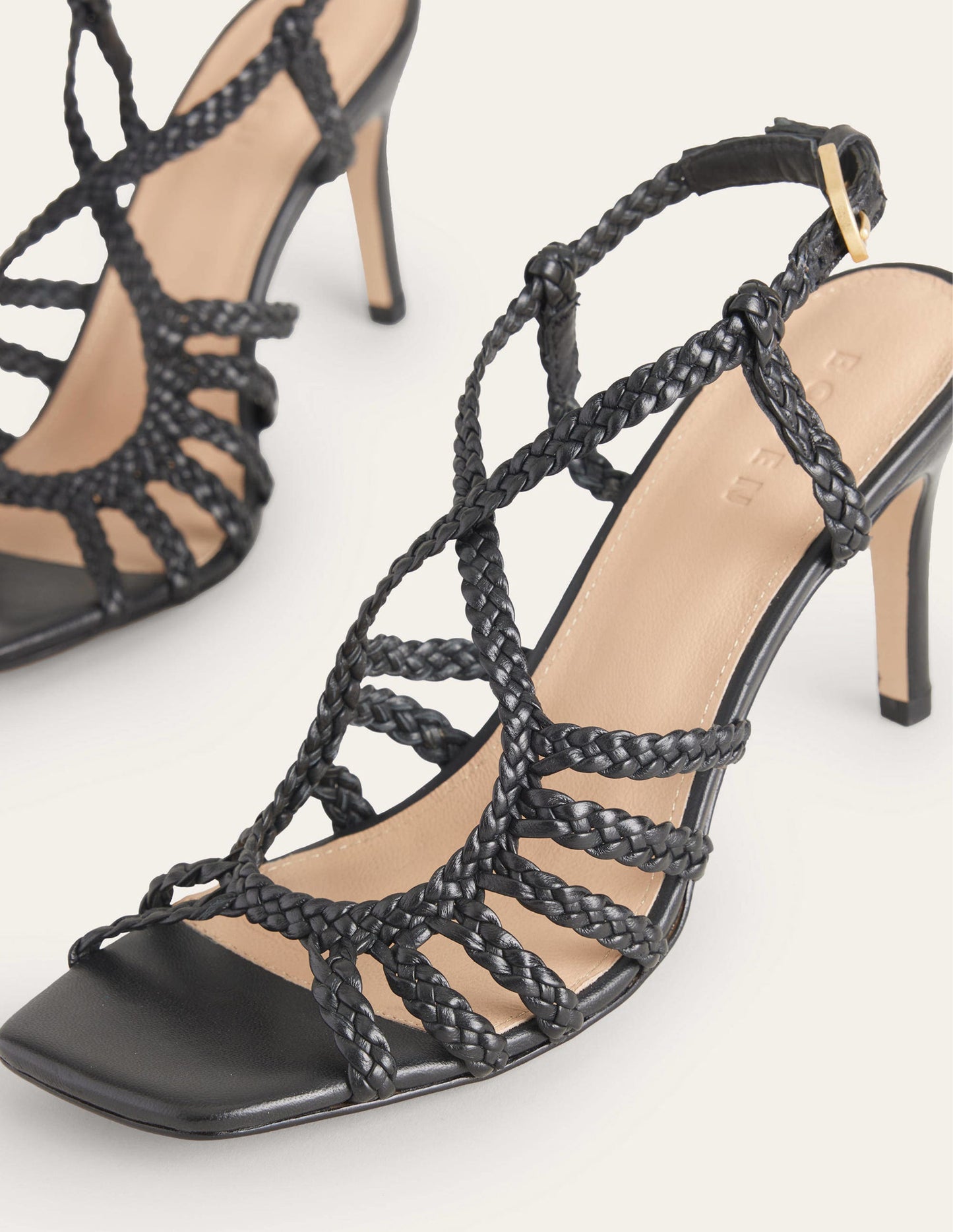 Absatzsandalen mit Webriemen-Schwarz