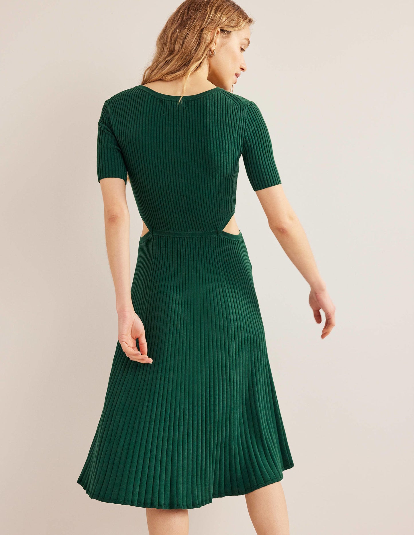 Strick-Midikleid mit Cut-out-Details-Dunkles Smaragdgold