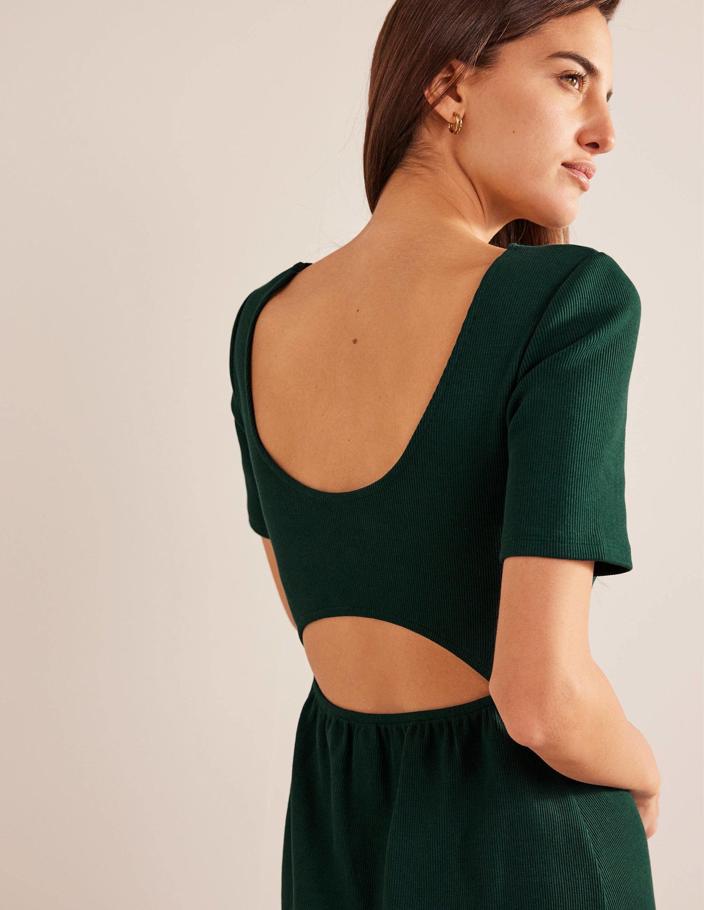 Geripptes Jersey-Midikleid mit Cut-out-Detail-Dunkles Smaragdgrün