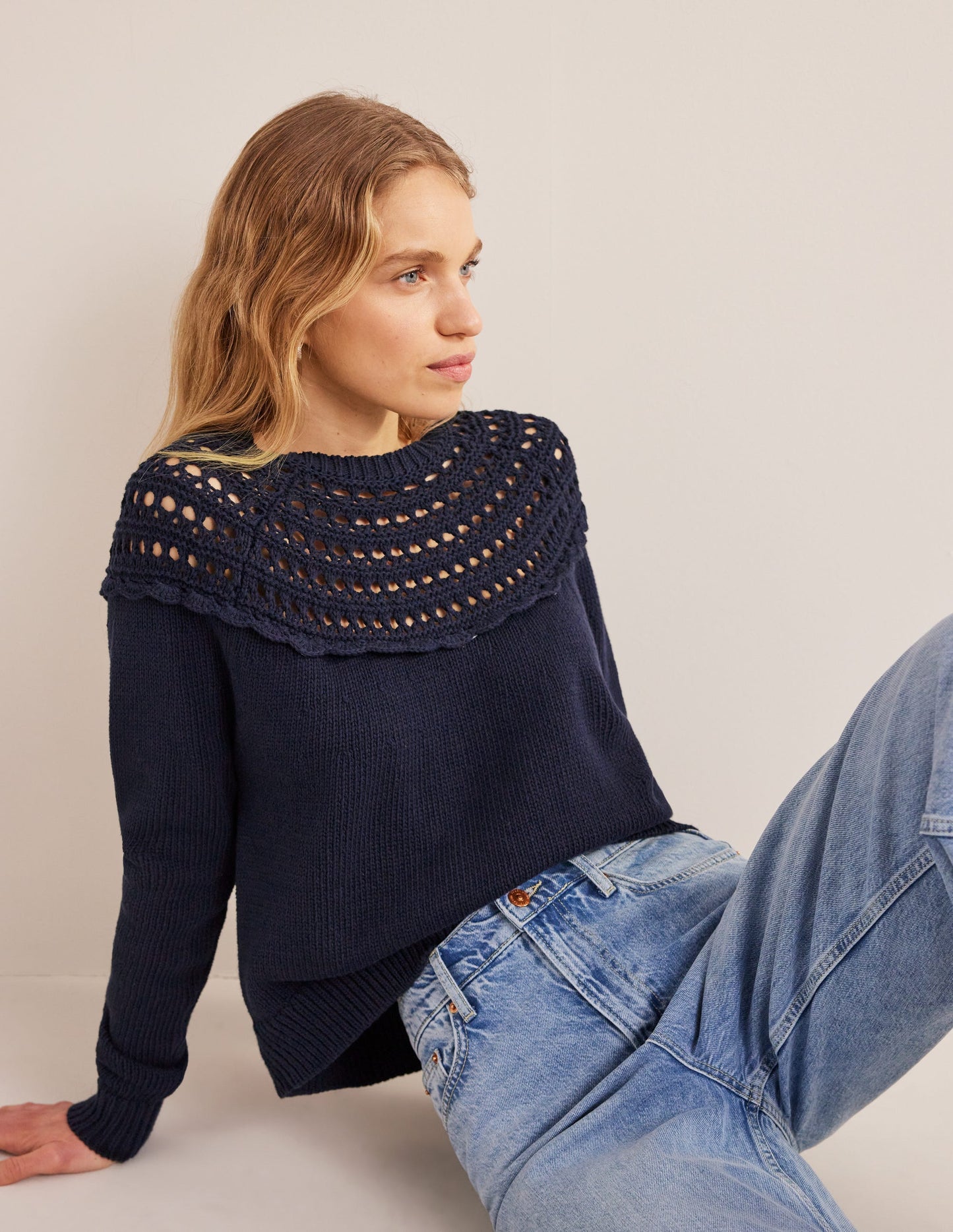 Pullover mit Häkelpasse-Marineblau