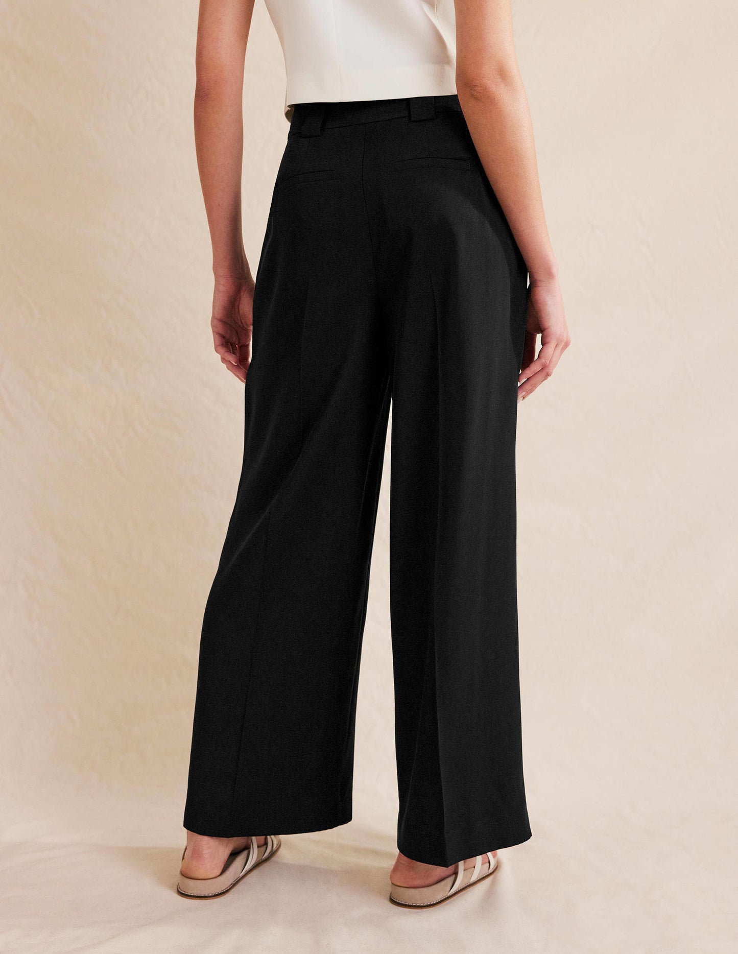 Islington Hose mit weitem Bein-Schwarz
