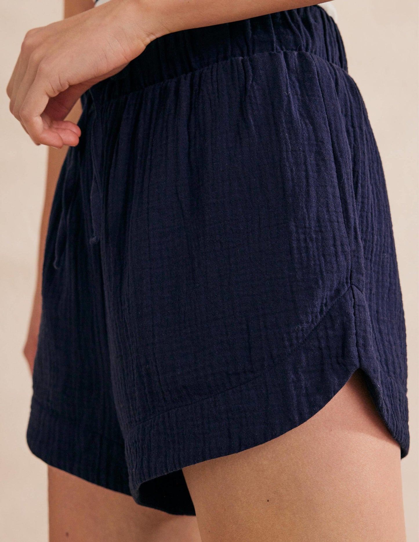 Seihtuch-Shorts mit Tunnelzug-Marineblau