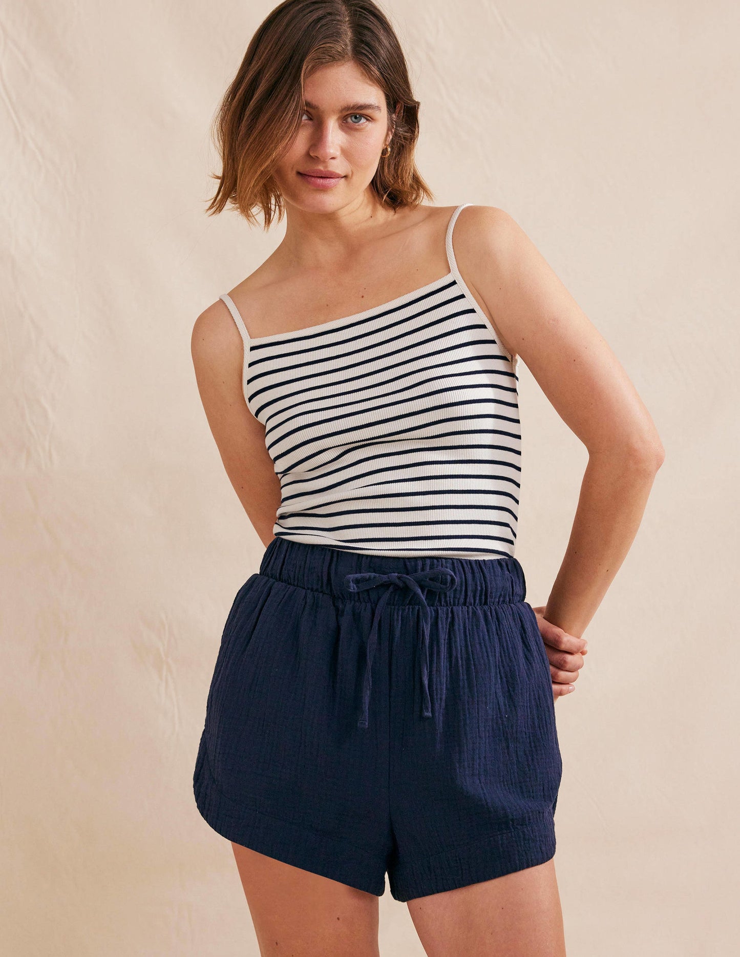 Geripptes Top mit eckigem Ausschnitt-Naturweiß/Navy, Gestreift