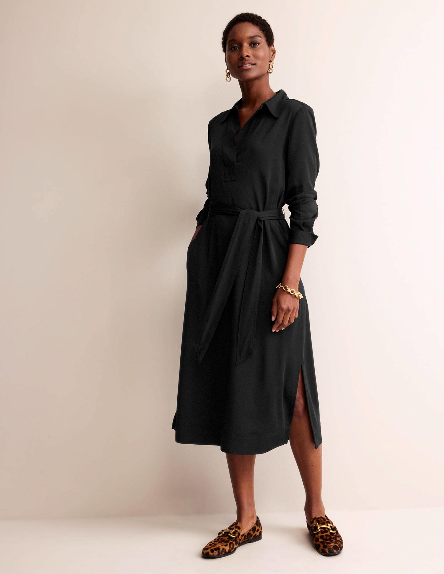 Schlichtes Pop-Over-Midikleid-Schwarz