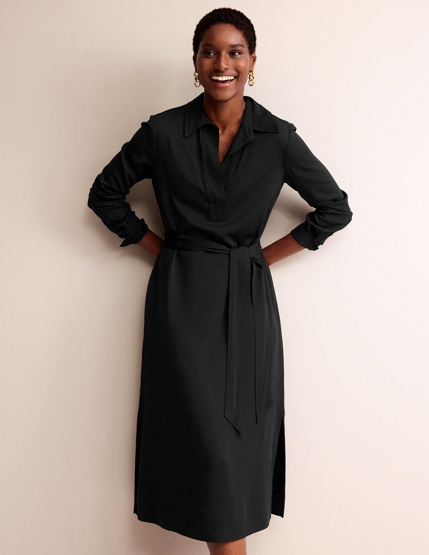 Schlichtes Pop-Over-Midikleid-Schwarz