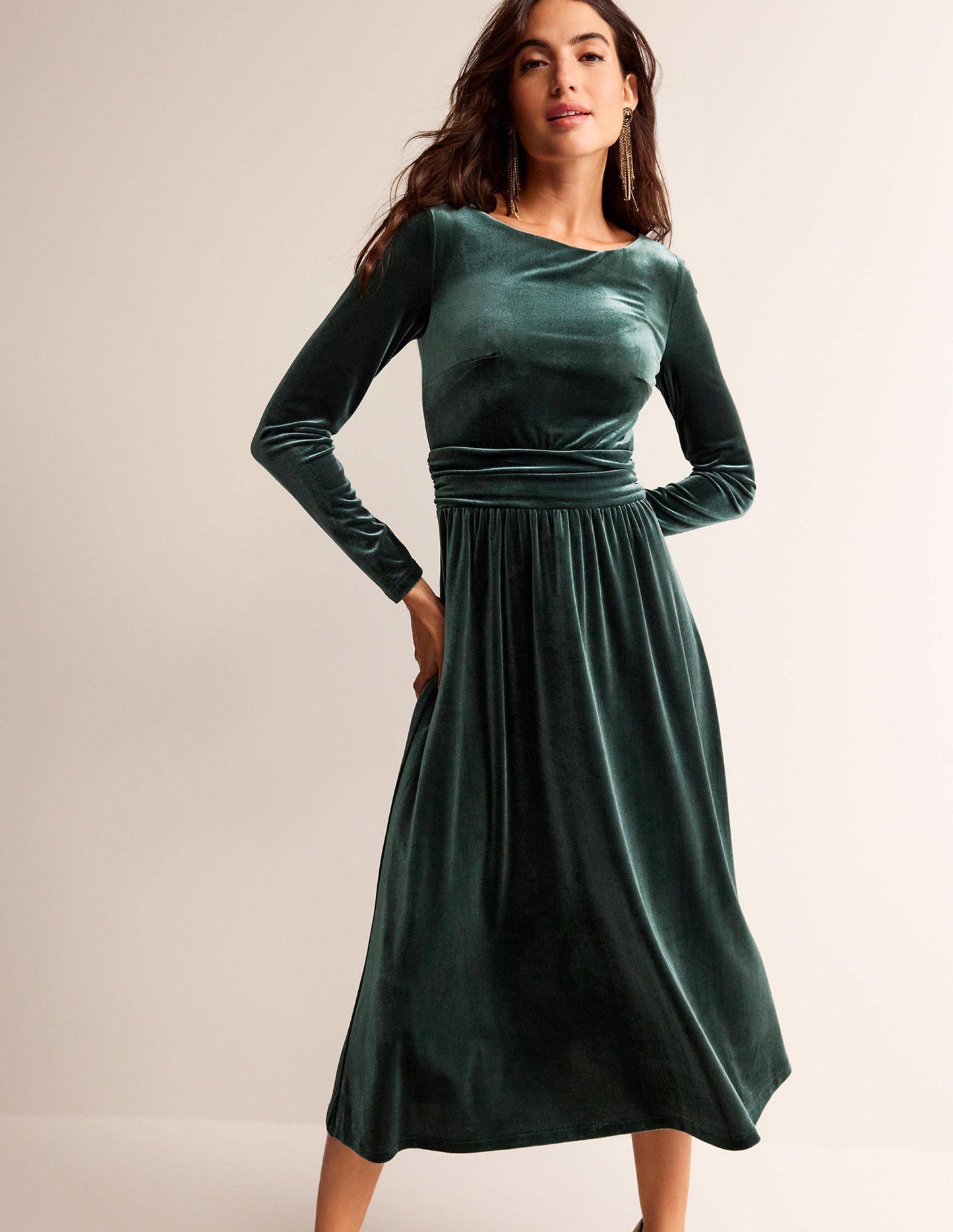 Abigail Midikleid aus Samt-Chatsworth-Grün
