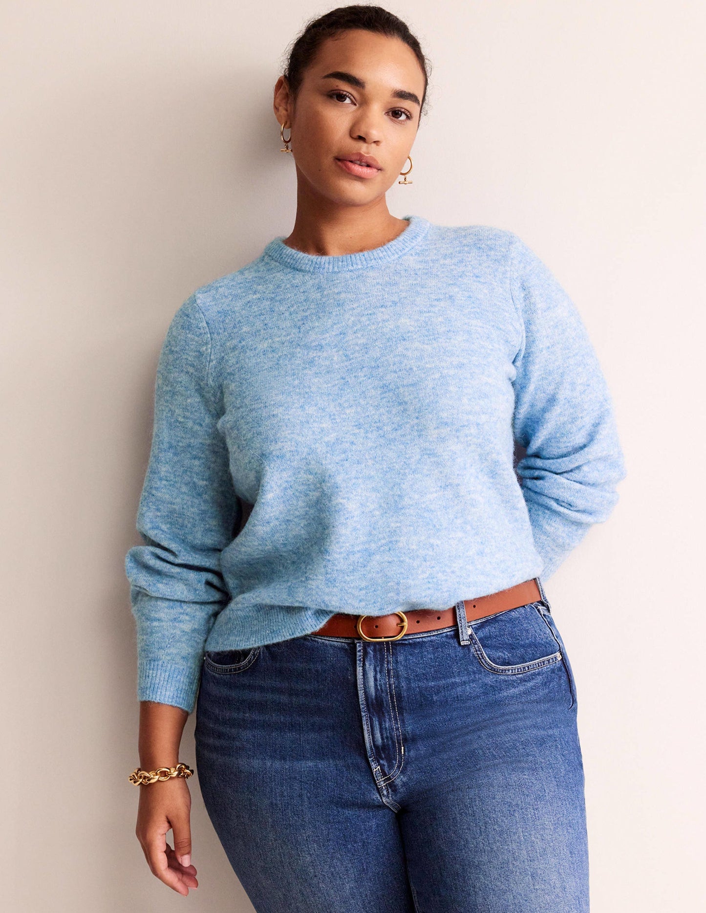 Flauschiger Pullover mit Schleife am Rücken-Azurblau